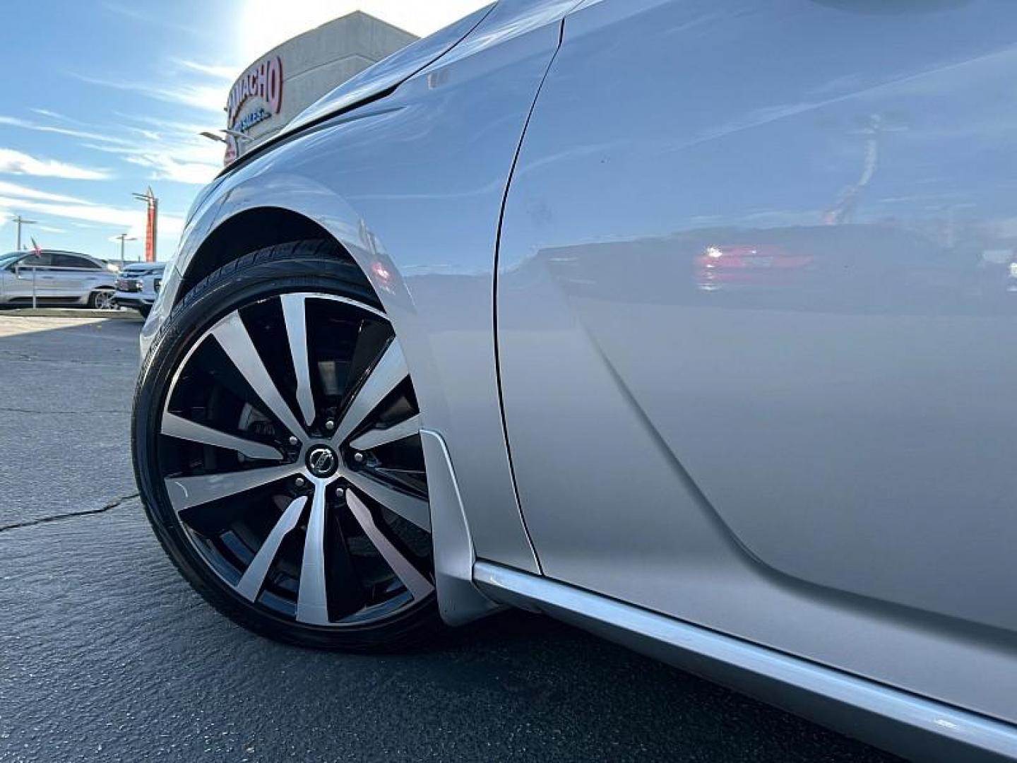 2020 GRAY Nissan Altima (1N4BL4FV9LN) with an 4-Cyl 2.5 Liter engine, Automatic Xtronic CVT transmission, located at 412 Auto Vista Drive, Palmdale, CA, 93551, (661) 945-0620, 34.592636, -118.136681 - Photo#15