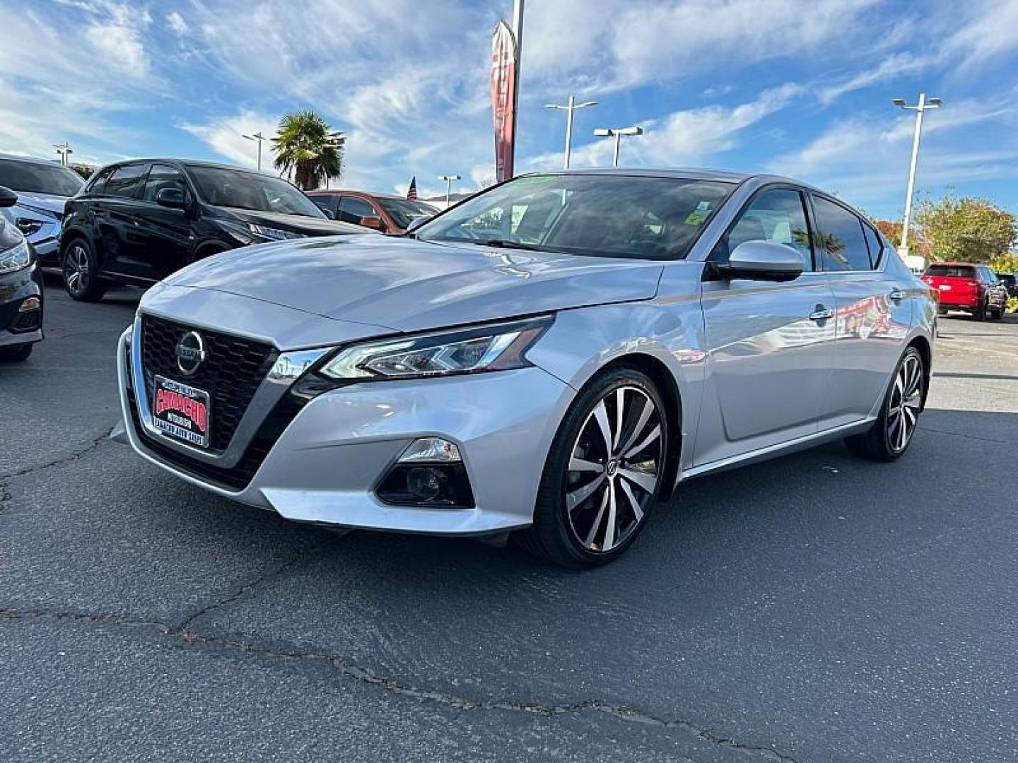 2020 GRAY Nissan Altima (1N4BL4FV9LN) with an 4-Cyl 2.5 Liter engine, Automatic Xtronic CVT transmission, located at 412 Auto Vista Drive, Palmdale, CA, 93551, (661) 945-0620, 34.592636, -118.136681 - Photo#4