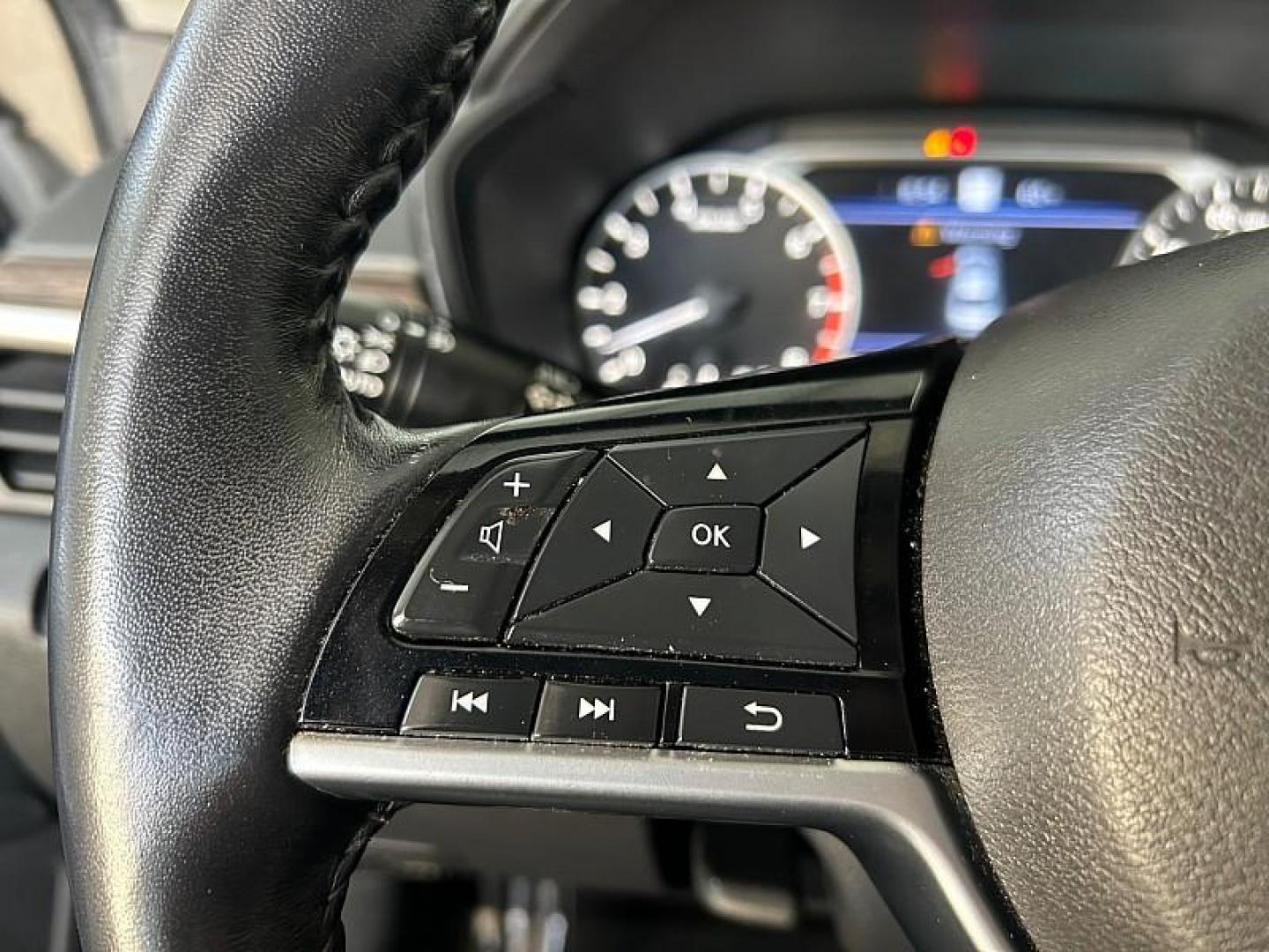 2020 GRAY Nissan Altima (1N4BL4FV9LN) with an 4-Cyl 2.5 Liter engine, Automatic Xtronic CVT transmission, located at 412 Auto Vista Drive, Palmdale, CA, 93551, (661) 945-0620, 34.592636, -118.136681 - Photo#20
