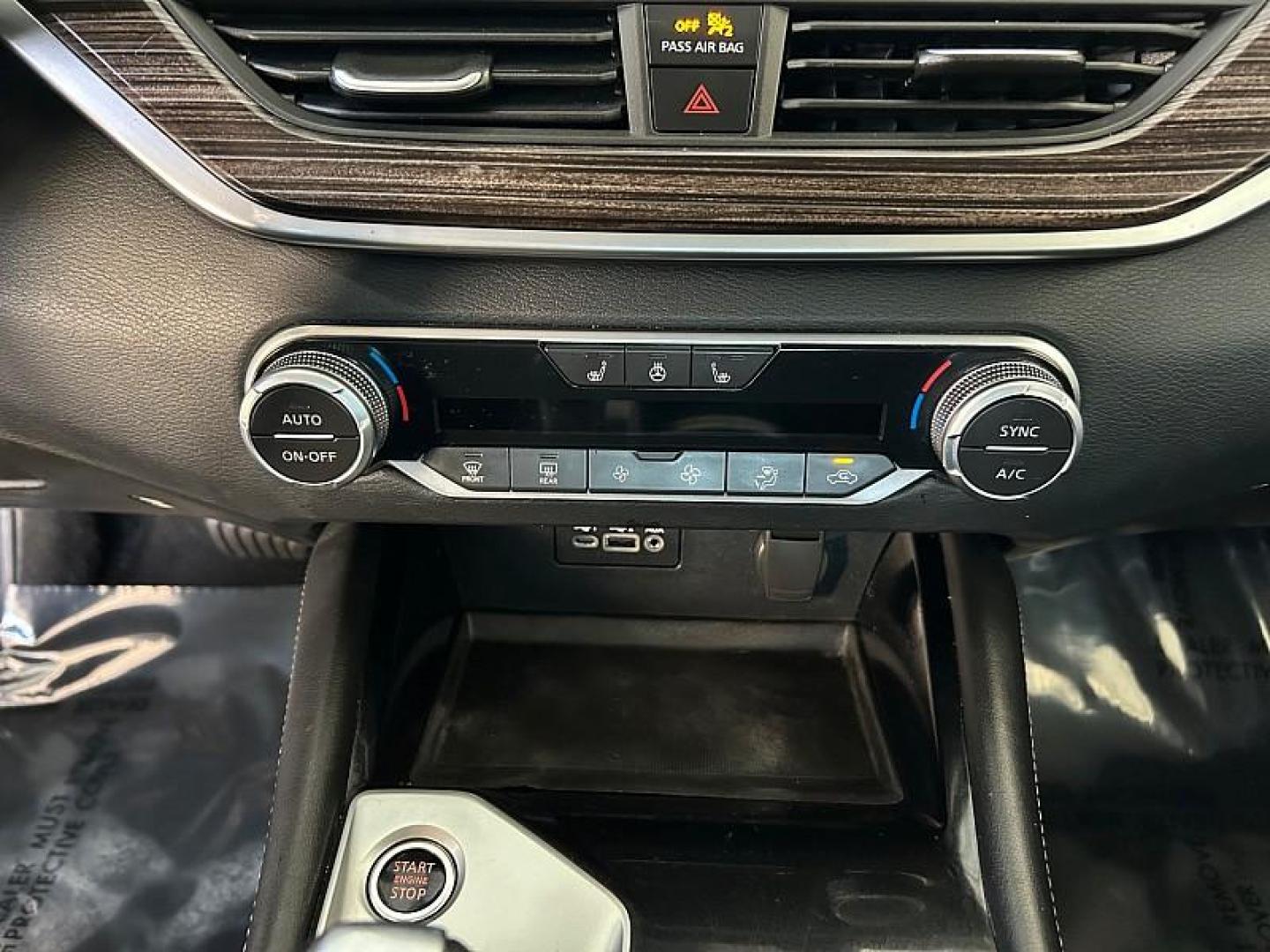 2020 GRAY Nissan Altima (1N4BL4FV9LN) with an 4-Cyl 2.5 Liter engine, Automatic Xtronic CVT transmission, located at 412 Auto Vista Drive, Palmdale, CA, 93551, (661) 945-0620, 34.592636, -118.136681 - Photo#24
