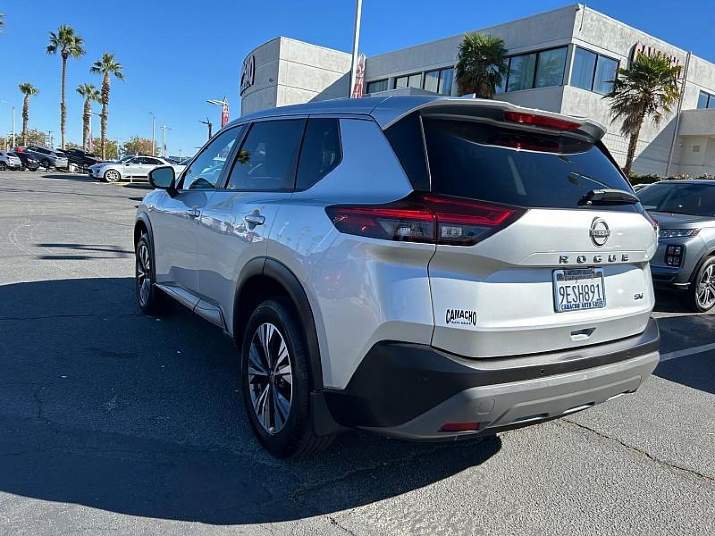 2023 SILVER Nissan Rogue (JN8BT3BA4PW) with an 3-Cyl Turbo 1.5 Liter engine, Automatic CVT w/Xtronic transmission, located at 412 Auto Vista Drive, Palmdale, CA, 93551, (661) 945-0620, 34.592636, -118.136681 - Photo#4