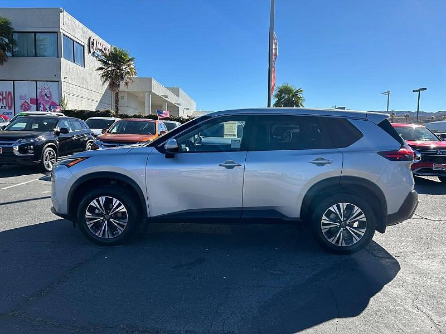 2023 SILVER Nissan Rogue (JN8BT3BA4PW) with an 3-Cyl Turbo 1.5 Liter engine, Automatic CVT w/Xtronic transmission, located at 412 Auto Vista Drive, Palmdale, CA, 93551, (661) 945-0620, 34.592636, -118.136681 - Photo#5