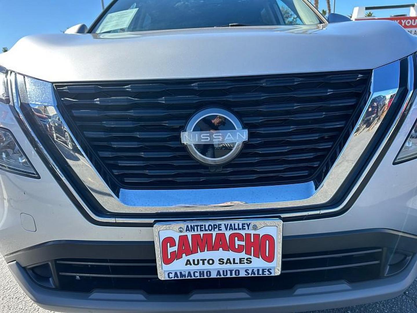 2023 SILVER Nissan Rogue (JN8BT3BA4PW) with an 3-Cyl Turbo 1.5 Liter engine, Automatic CVT w/Xtronic transmission, located at 412 Auto Vista Drive, Palmdale, CA, 93551, (661) 945-0620, 34.592636, -118.136681 - Photo#9
