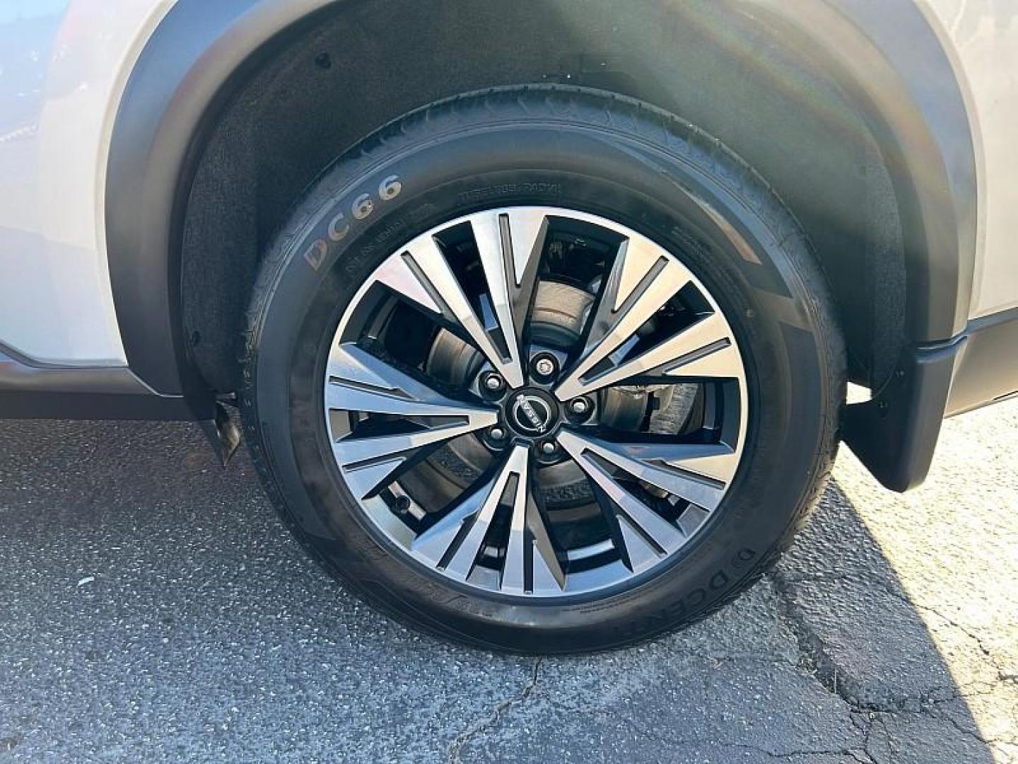 2023 SILVER Nissan Rogue (JN8BT3BA4PW) with an 3-Cyl Turbo 1.5 Liter engine, Automatic CVT w/Xtronic transmission, located at 412 Auto Vista Drive, Palmdale, CA, 93551, (661) 945-0620, 34.592636, -118.136681 - Photo#13