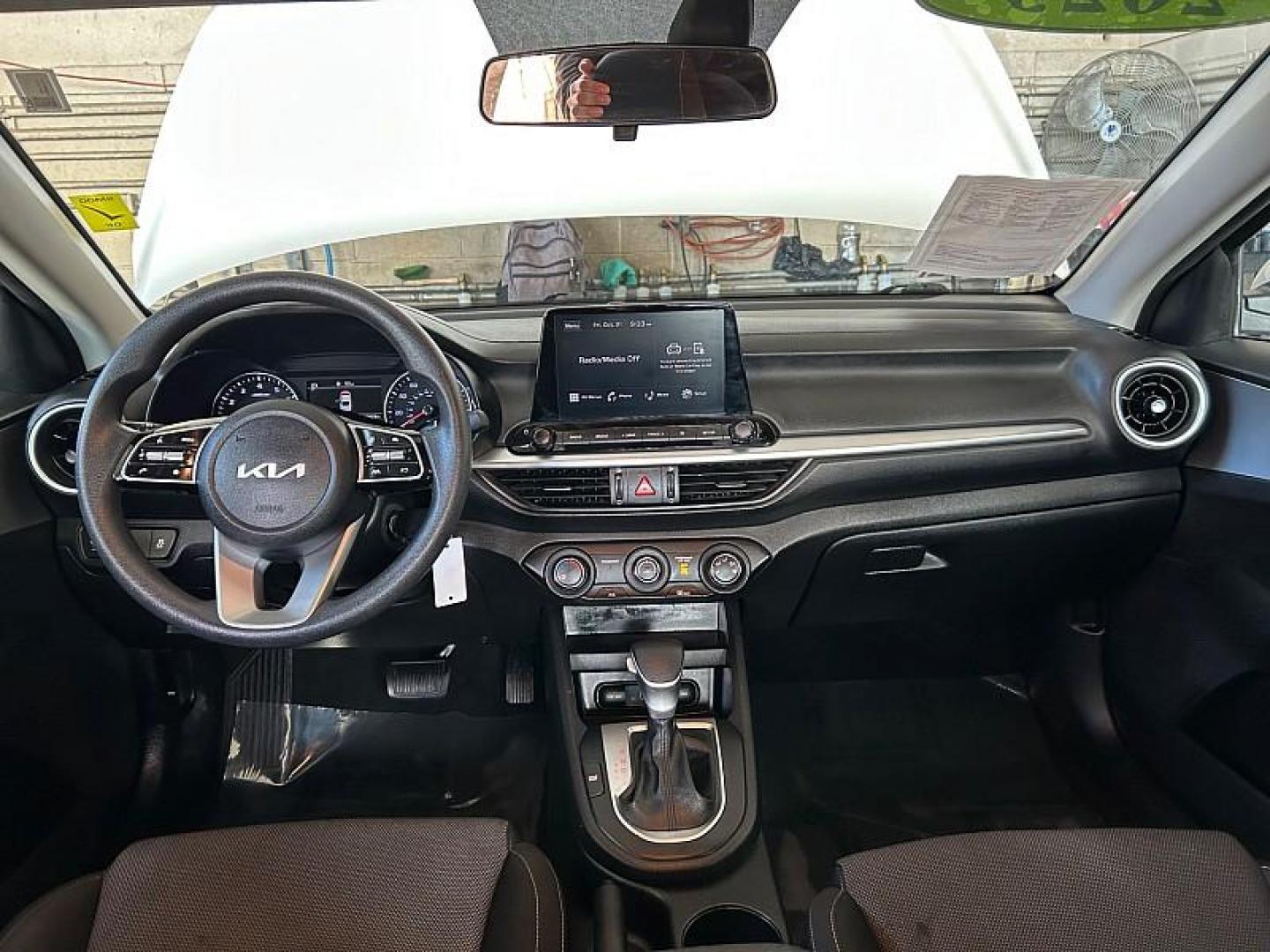 2023 WHITE Kia Forte (3KPF24AD6PE) with an 4-Cyl 2.0 Liter engine, Automatic IVT transmission, located at 412 Auto Vista Drive, Palmdale, CA, 93551, (661) 945-0620, 34.592636, -118.136681 - Photo#8
