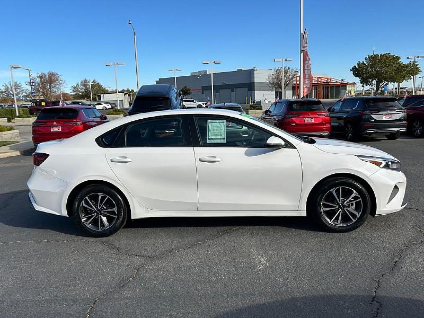 2023 WHITE Kia Forte (3KPF24AD6PE) with an 4-Cyl 2.0 Liter engine, Automatic IVT transmission, located at 412 Auto Vista Drive, Palmdale, CA, 93551, (661) 945-0620, 34.592636, -118.136681 - Photo#21