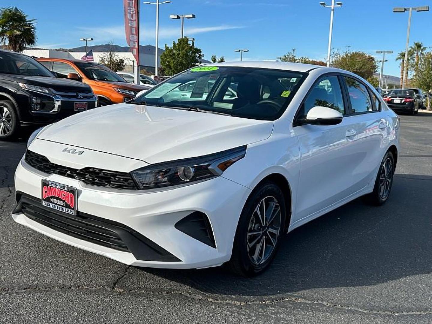 2023 WHITE Kia Forte (3KPF24AD6PE) with an 4-Cyl 2.0 Liter engine, Automatic IVT transmission, located at 412 Auto Vista Drive, Palmdale, CA, 93551, (661) 945-0620, 34.592636, -118.136681 - Photo#26