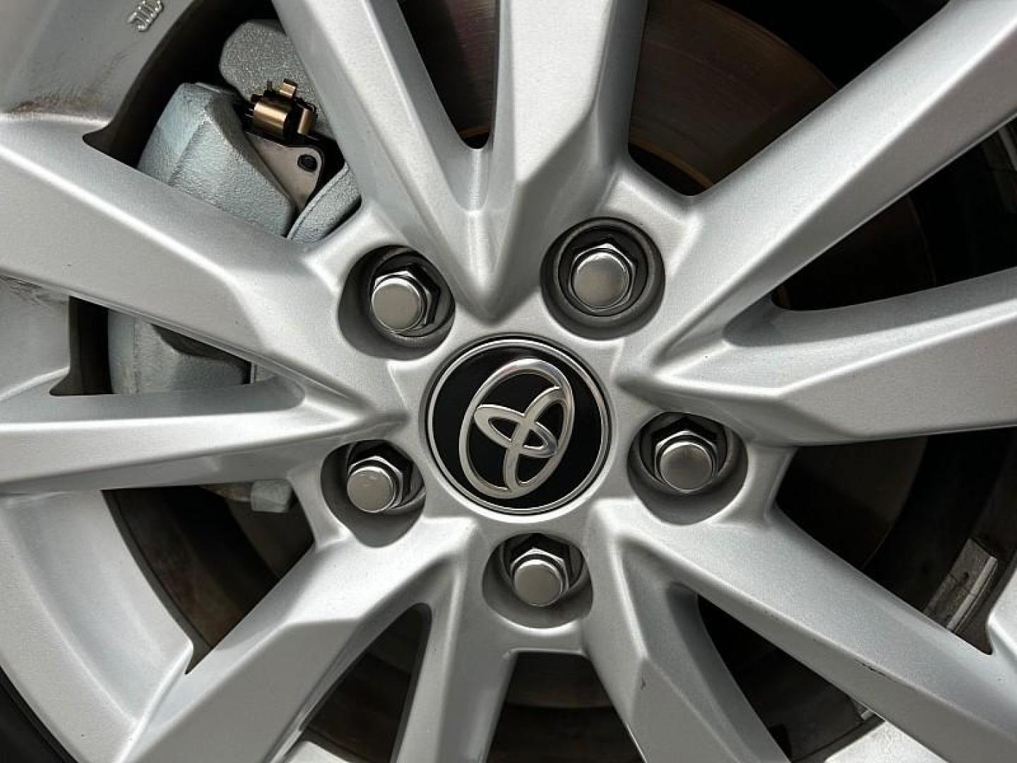 2025 SILVER Toyota Camry (4T1DAACK4SU) with an 4-Cyl Hybrid 2.5 Liter engine, Automatic CVT transmission, located at 412 Auto Vista Drive, Palmdale, CA, 93551, (661) 945-0620, 34.592636, -118.136681 - Photo#9