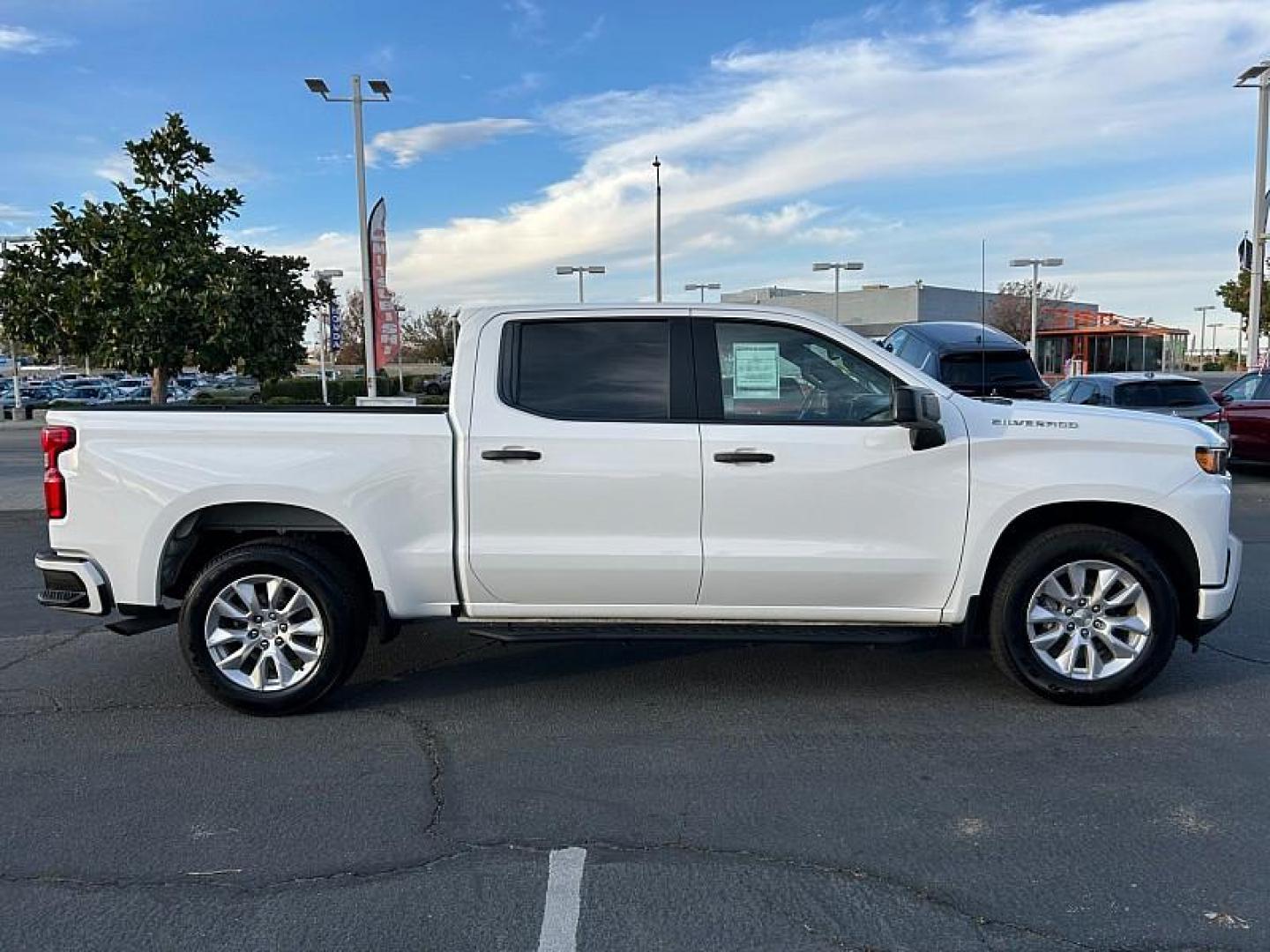 2021 WHITE Chevrolet Silverado 1500 2WD (3GCPWBEK9MG) with an 2.7 Liter engine, Automatic transmission, located at 412 Auto Vista Drive, Palmdale, CA, 93551, (661) 945-0620, 34.592636, -118.136681 - Photo#7