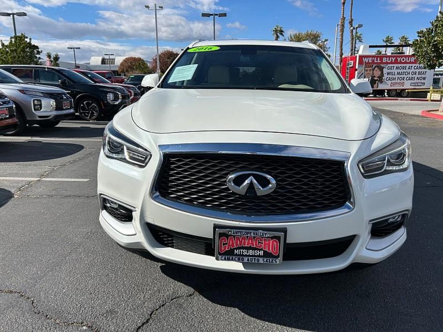 2016 WHITE INFINITI QX60 (5N1AL0MN8GC) with an V6 3.5 Liter engine, Auto CVT Manual Spt transmission, located at 412 Auto Vista Drive, Palmdale, CA, 93551, (661) 945-0620, 34.592636, -118.136681 - Photo#1