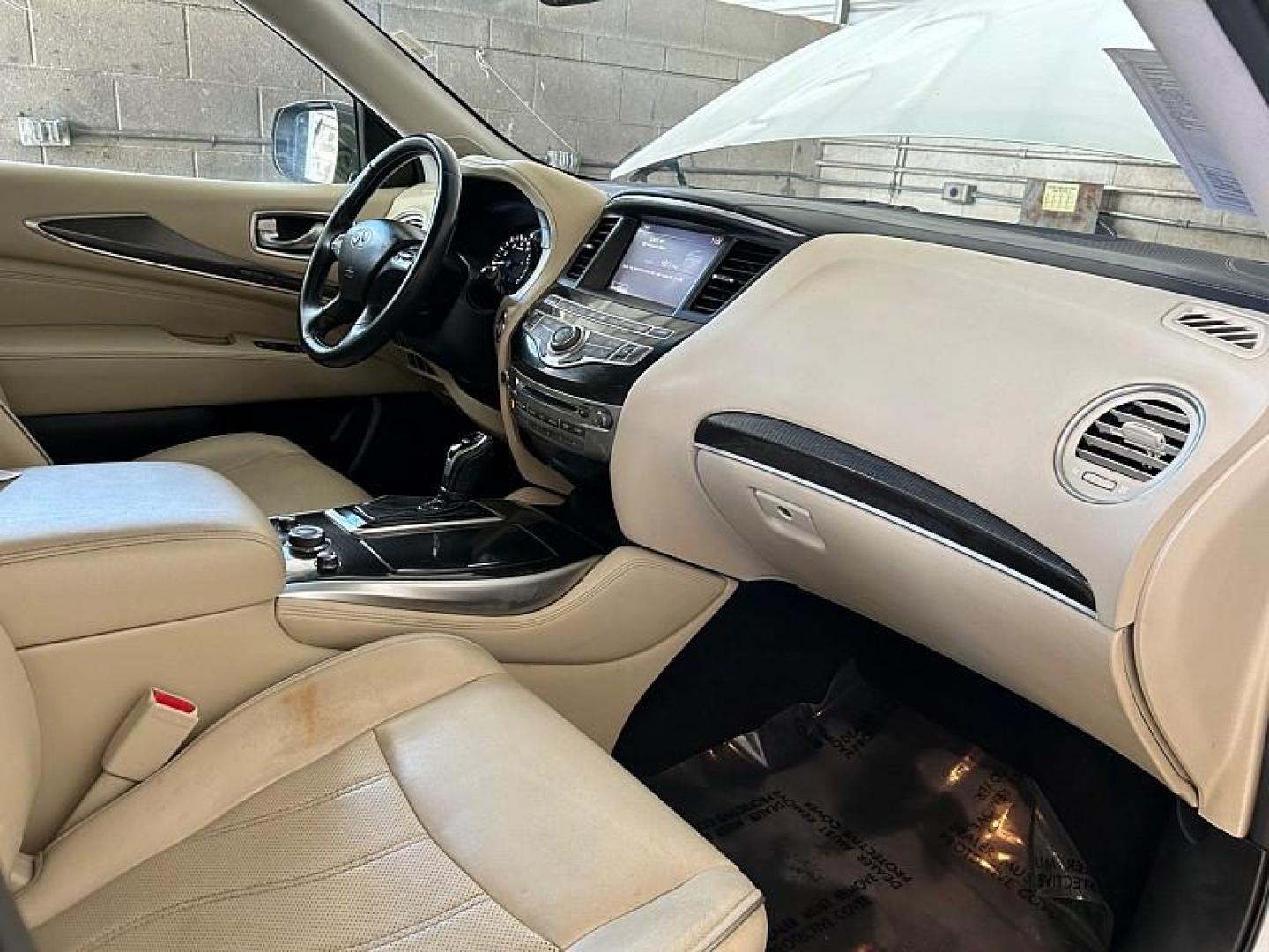 2016 WHITE INFINITI QX60 (5N1AL0MN8GC) with an V6 3.5 Liter engine, Auto CVT Manual Spt transmission, located at 412 Auto Vista Drive, Palmdale, CA, 93551, (661) 945-0620, 34.592636, -118.136681 - Photo#23