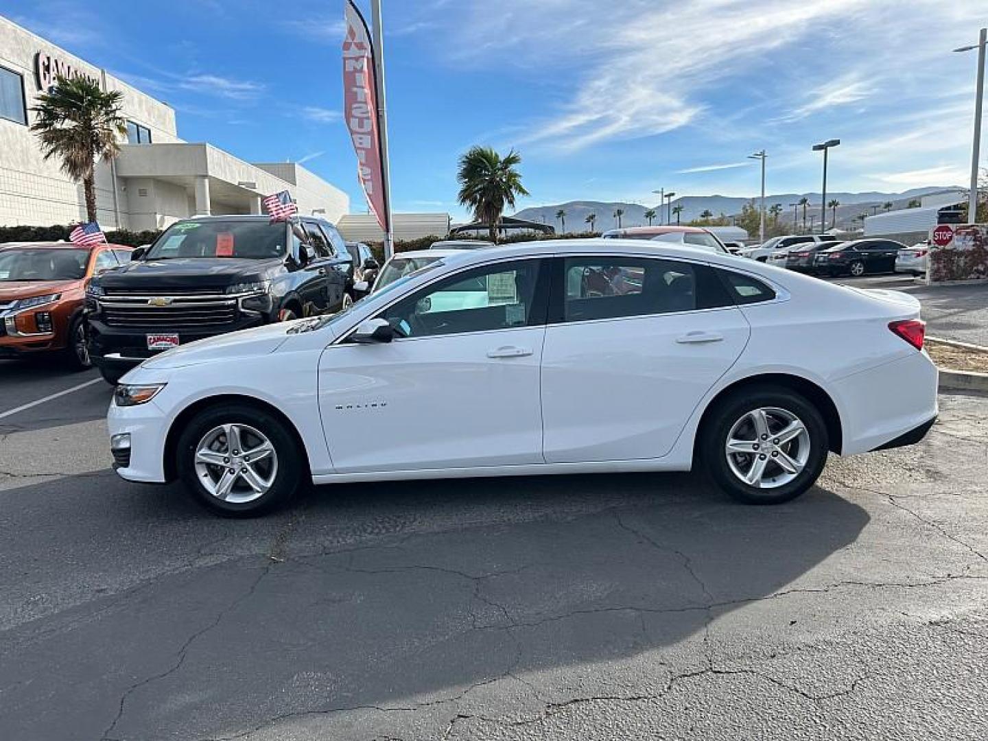 2024 WHITE Nissan Sentra (3N1AB8CVXRY) with an 4-Cyl 2.0 Liter engine, Automatic CVT w/Xtronic transmission, located at 412 Auto Vista Drive, Palmdale, CA, 93551, (661) 945-0620, 34.592636, -118.136681 - Photo#15