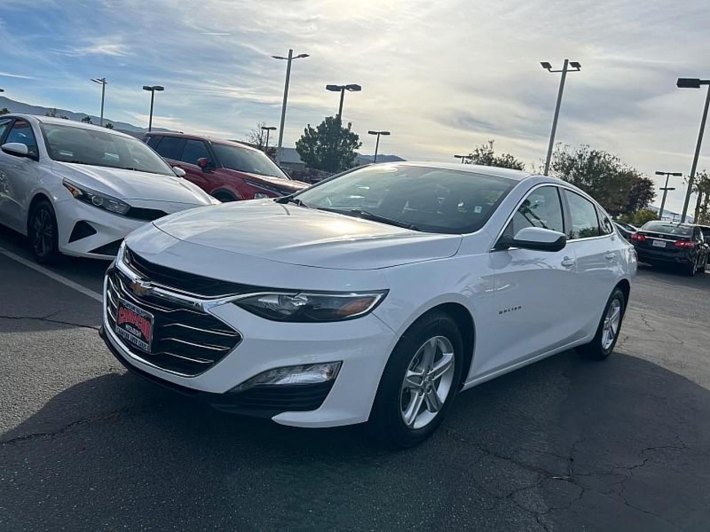 2024 WHITE Nissan Sentra (3N1AB8CVXRY) with an 4-Cyl 2.0 Liter engine, Automatic CVT w/Xtronic transmission, located at 412 Auto Vista Drive, Palmdale, CA, 93551, (661) 945-0620, 34.592636, -118.136681 - Photo#18