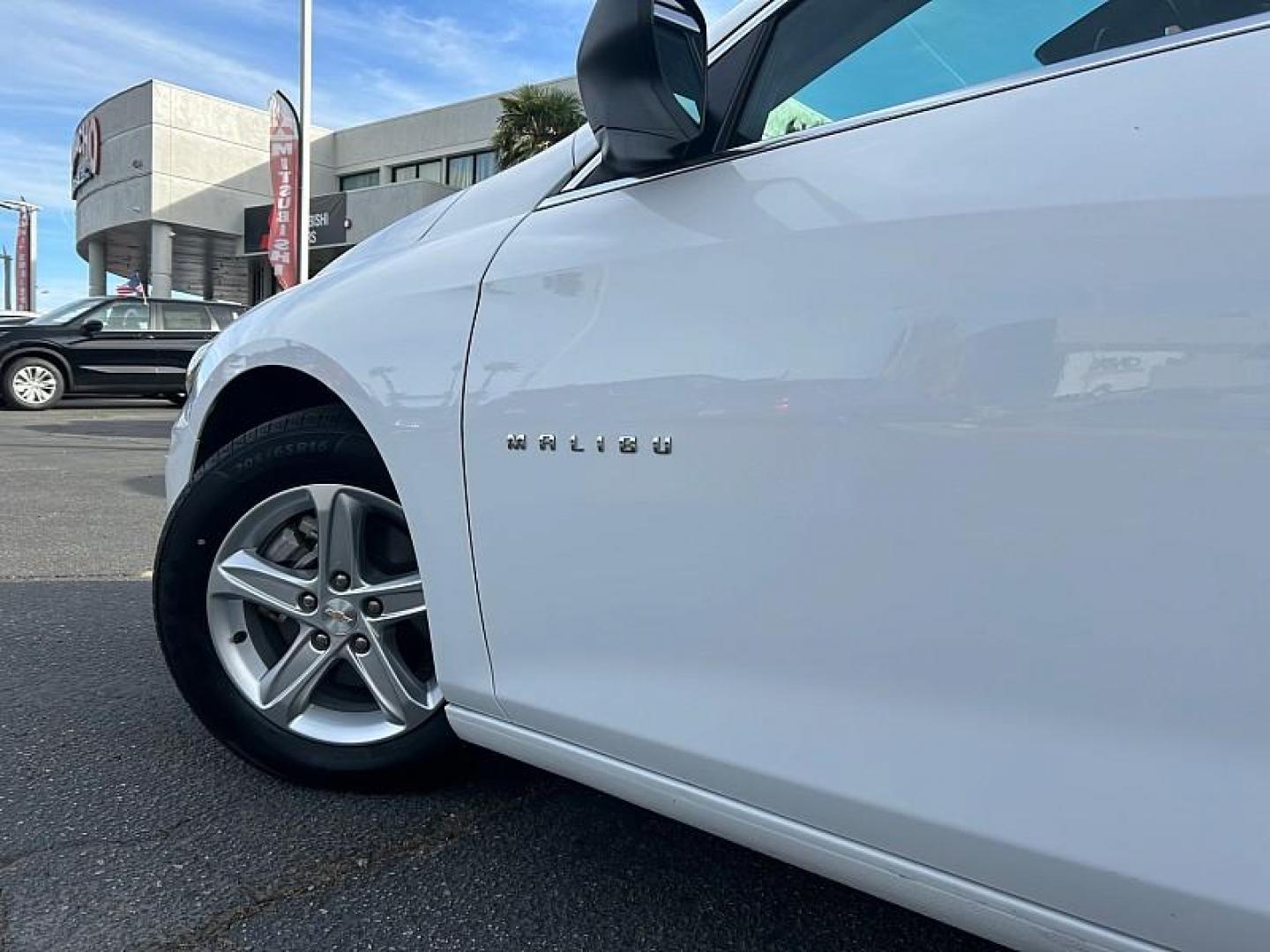 2024 WHITE Nissan Sentra (3N1AB8CVXRY) with an 4-Cyl 2.0 Liter engine, Automatic CVT w/Xtronic transmission, located at 412 Auto Vista Drive, Palmdale, CA, 93551, (661) 945-0620, 34.592636, -118.136681 - Photo#24