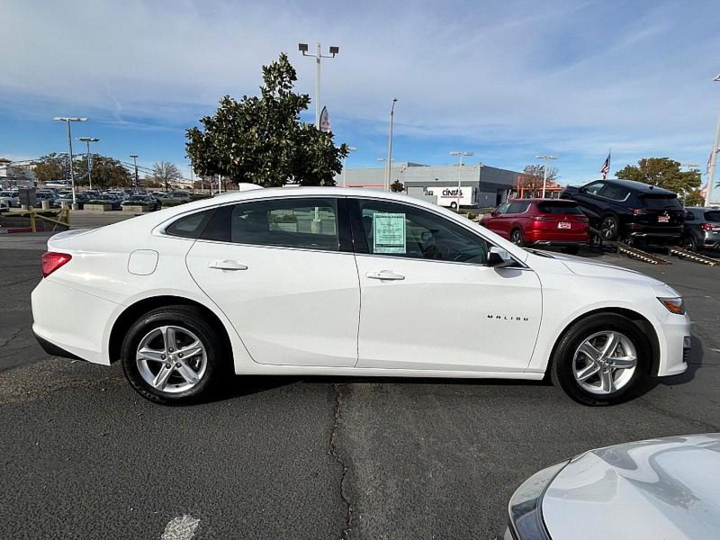 2024 WHITE Nissan Sentra (3N1AB8CVXRY) with an 4-Cyl 2.0 Liter engine, Automatic CVT w/Xtronic transmission, located at 412 Auto Vista Drive, Palmdale, CA, 93551, (661) 945-0620, 34.592636, -118.136681 - Photo#33