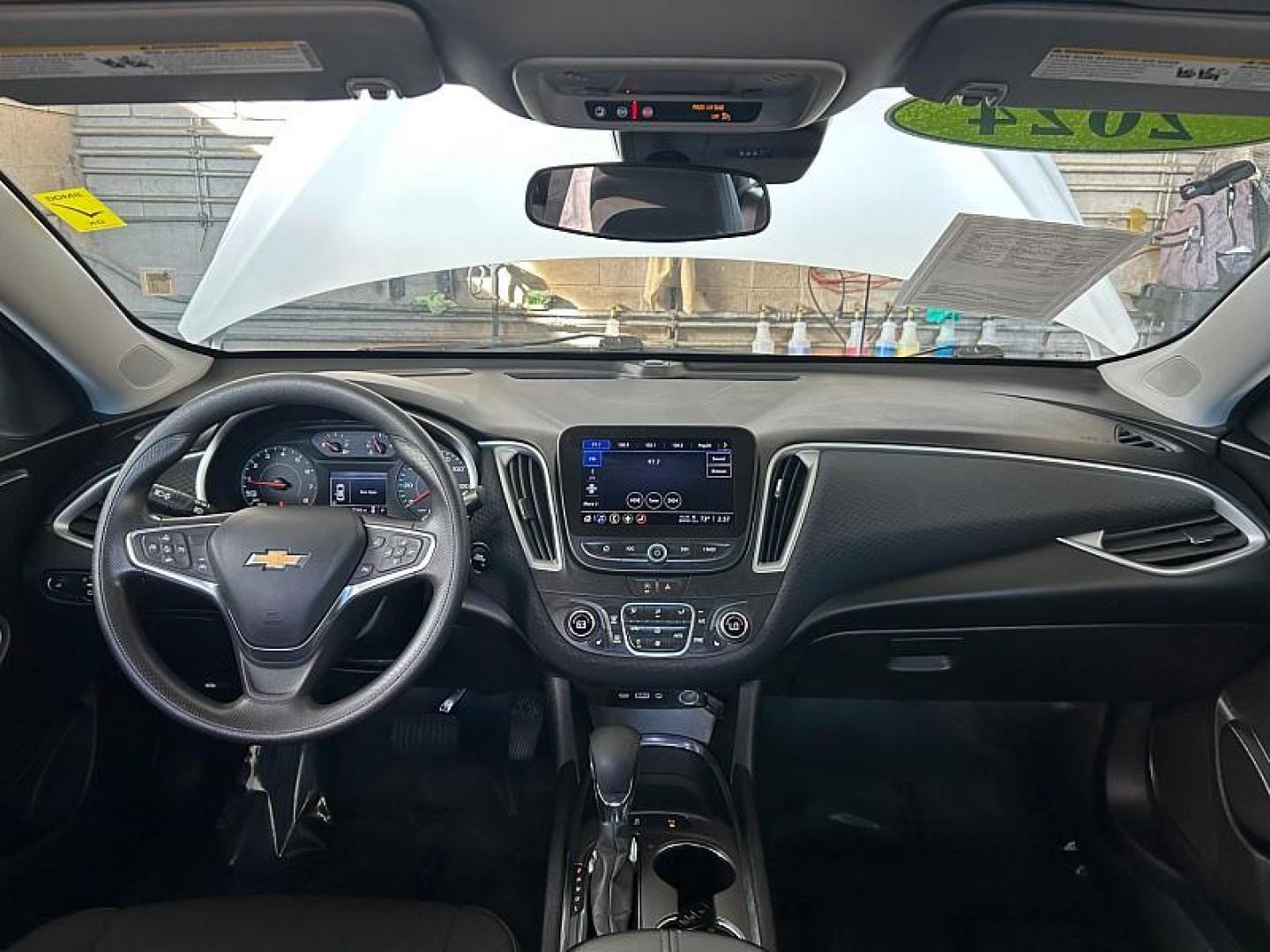 2024 WHITE Nissan Sentra (3N1AB8CVXRY) with an 4-Cyl 2.0 Liter engine, Automatic CVT w/Xtronic transmission, located at 412 Auto Vista Drive, Palmdale, CA, 93551, (661) 945-0620, 34.592636, -118.136681 - Photo#66