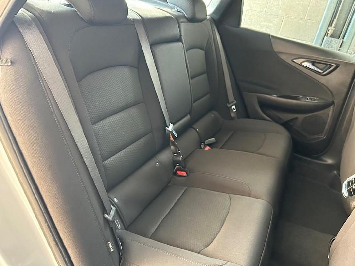 2024 WHITE Nissan Sentra (3N1AB8CVXRY) with an 4-Cyl 2.0 Liter engine, Automatic CVT w/Xtronic transmission, located at 412 Auto Vista Drive, Palmdale, CA, 93551, (661) 945-0620, 34.592636, -118.136681 - Photo#75