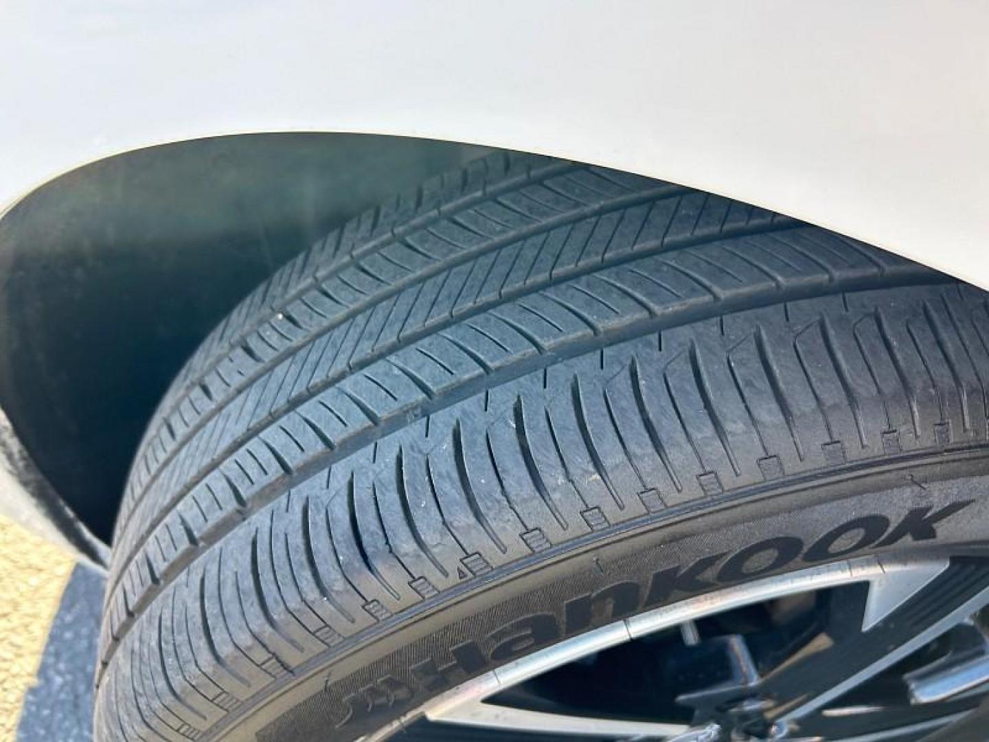 2024 WHITE Nissan Sentra (3N1AB8CVXRY) with an 4-Cyl 2.0 Liter engine, Automatic CVT w/Xtronic transmission, located at 412 Auto Vista Drive, Palmdale, CA, 93551, (661) 945-0620, 34.592636, -118.136681 - Photo#32