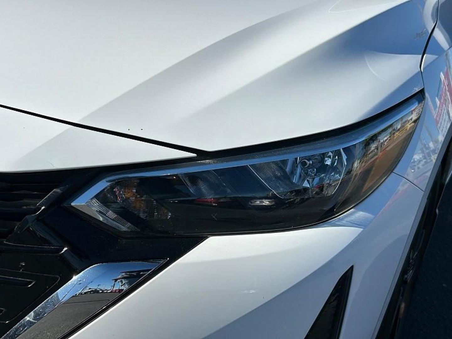 2024 WHITE Nissan Sentra (3N1AB8CVXRY) with an 4-Cyl 2.0 Liter engine, Automatic CVT w/Xtronic transmission, located at 412 Auto Vista Drive, Palmdale, CA, 93551, (661) 945-0620, 34.592636, -118.136681 - Photo#41