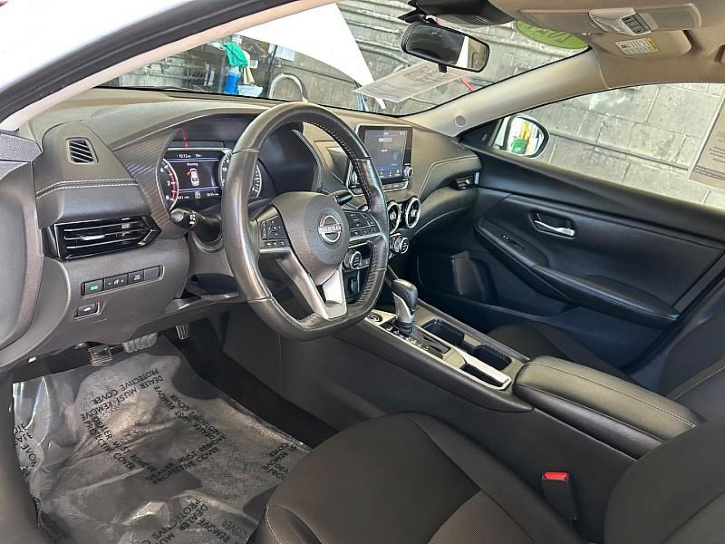 2024 WHITE Nissan Sentra (3N1AB8CVXRY) with an 4-Cyl 2.0 Liter engine, Automatic CVT w/Xtronic transmission, located at 412 Auto Vista Drive, Palmdale, CA, 93551, (661) 945-0620, 34.592636, -118.136681 - Photo#53