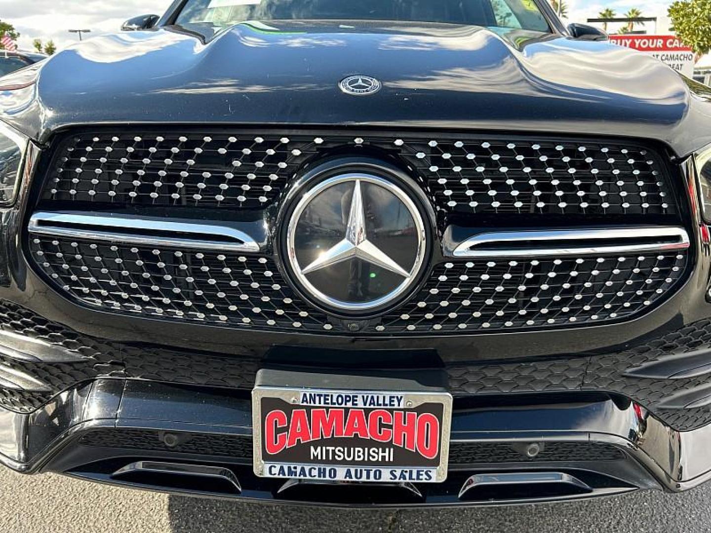 2020 BLACK Mercedes-Benz GLE-Class (4JGFB4JB8LA) with an 4-Cyl Turbo 2.0 Liter engine, Automatic 9-Spd 9G-Tronic transmission, located at 412 Auto Vista Drive, Palmdale, CA, 93551, (661) 945-0620, 34.592636, -118.136681 - Photo#2