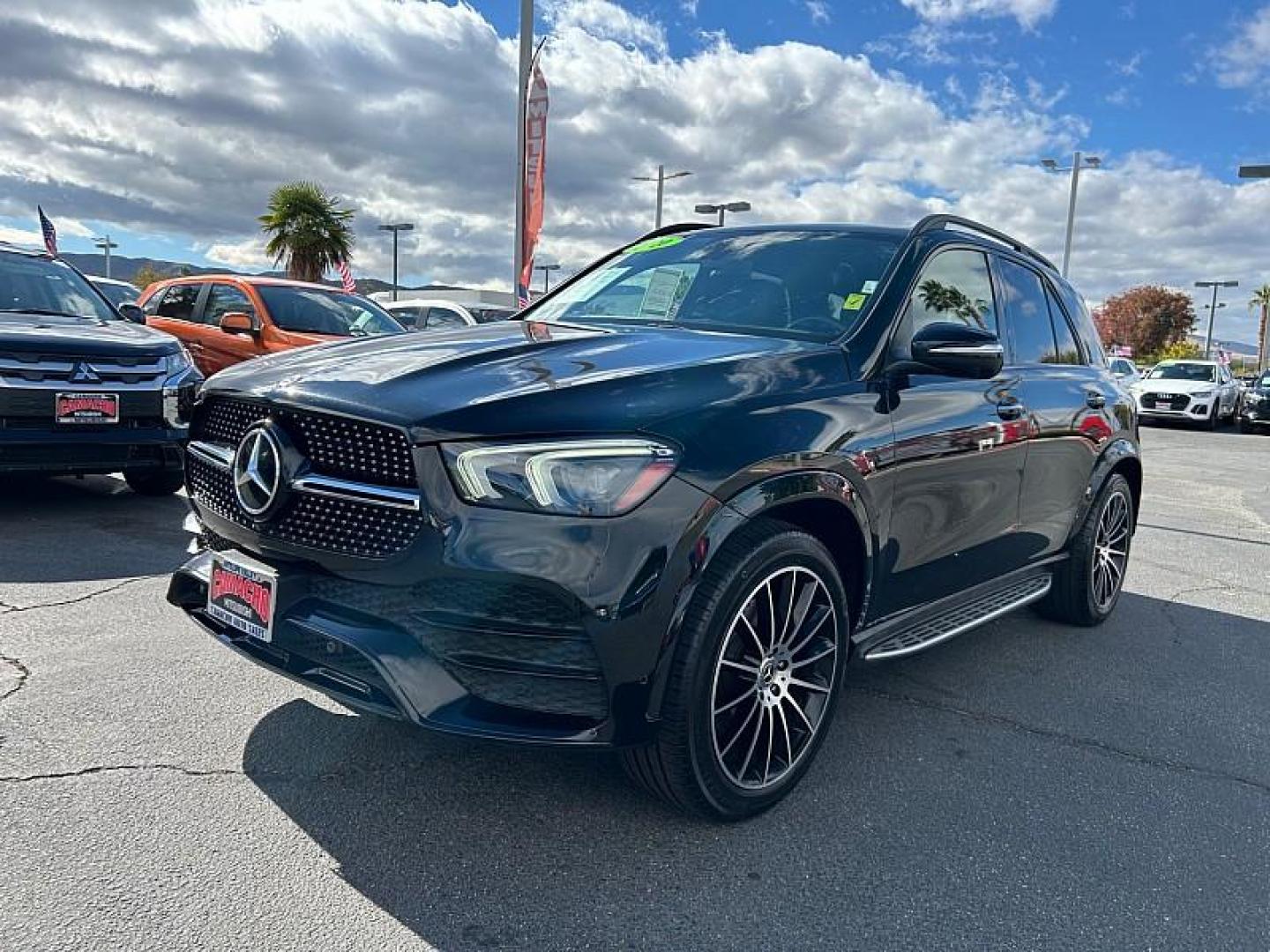 2020 BLACK Mercedes-Benz GLE-Class (4JGFB4JB8LA) with an 4-Cyl Turbo 2.0 Liter engine, Automatic 9-Spd 9G-Tronic transmission, located at 412 Auto Vista Drive, Palmdale, CA, 93551, (661) 945-0620, 34.592636, -118.136681 - Photo#4