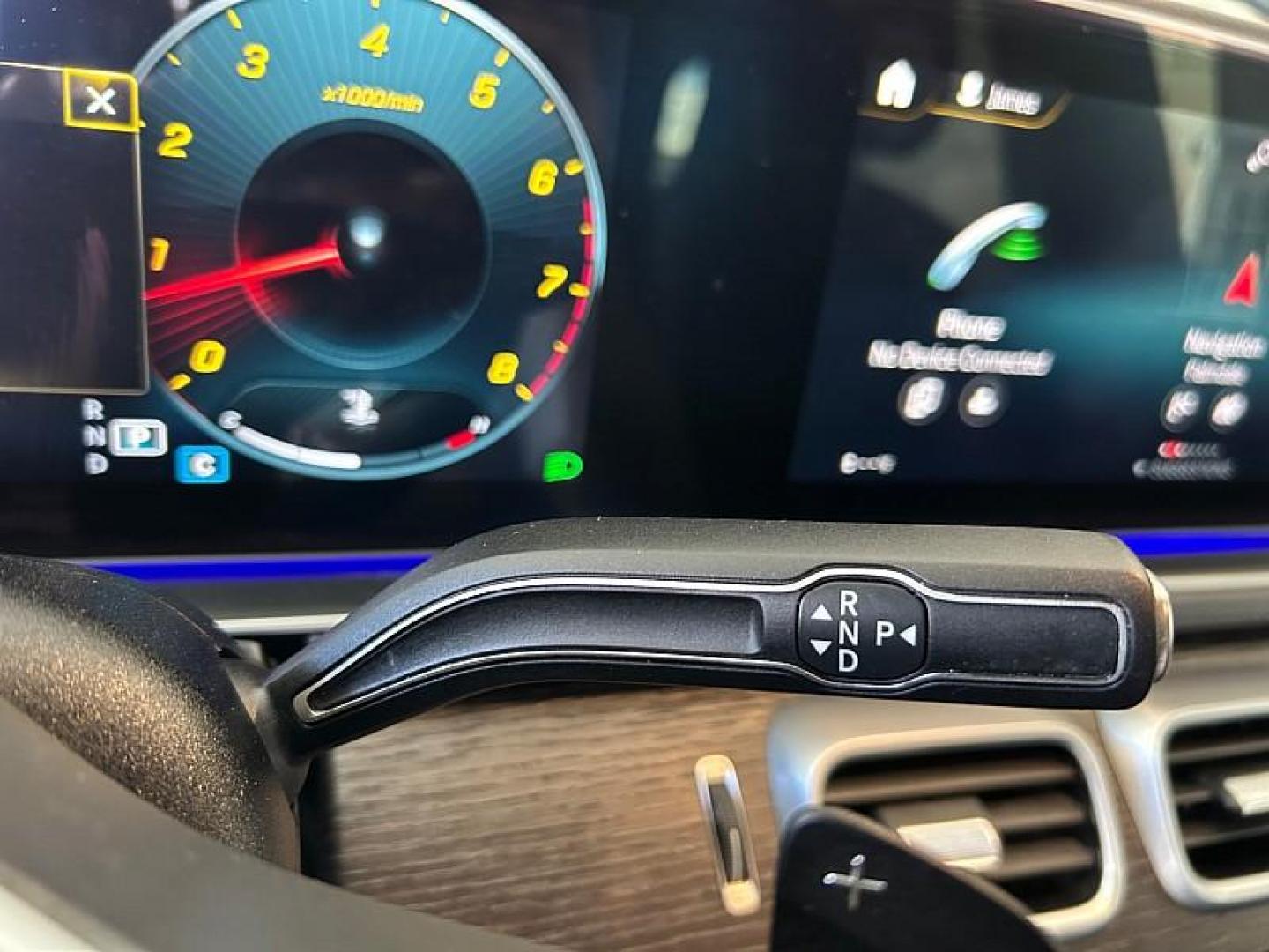 2020 BLACK Mercedes-Benz GLE-Class (4JGFB4JB8LA) with an 4-Cyl Turbo 2.0 Liter engine, Automatic 9-Spd 9G-Tronic transmission, located at 412 Auto Vista Drive, Palmdale, CA, 93551, (661) 945-0620, 34.592636, -118.136681 - Photo#20