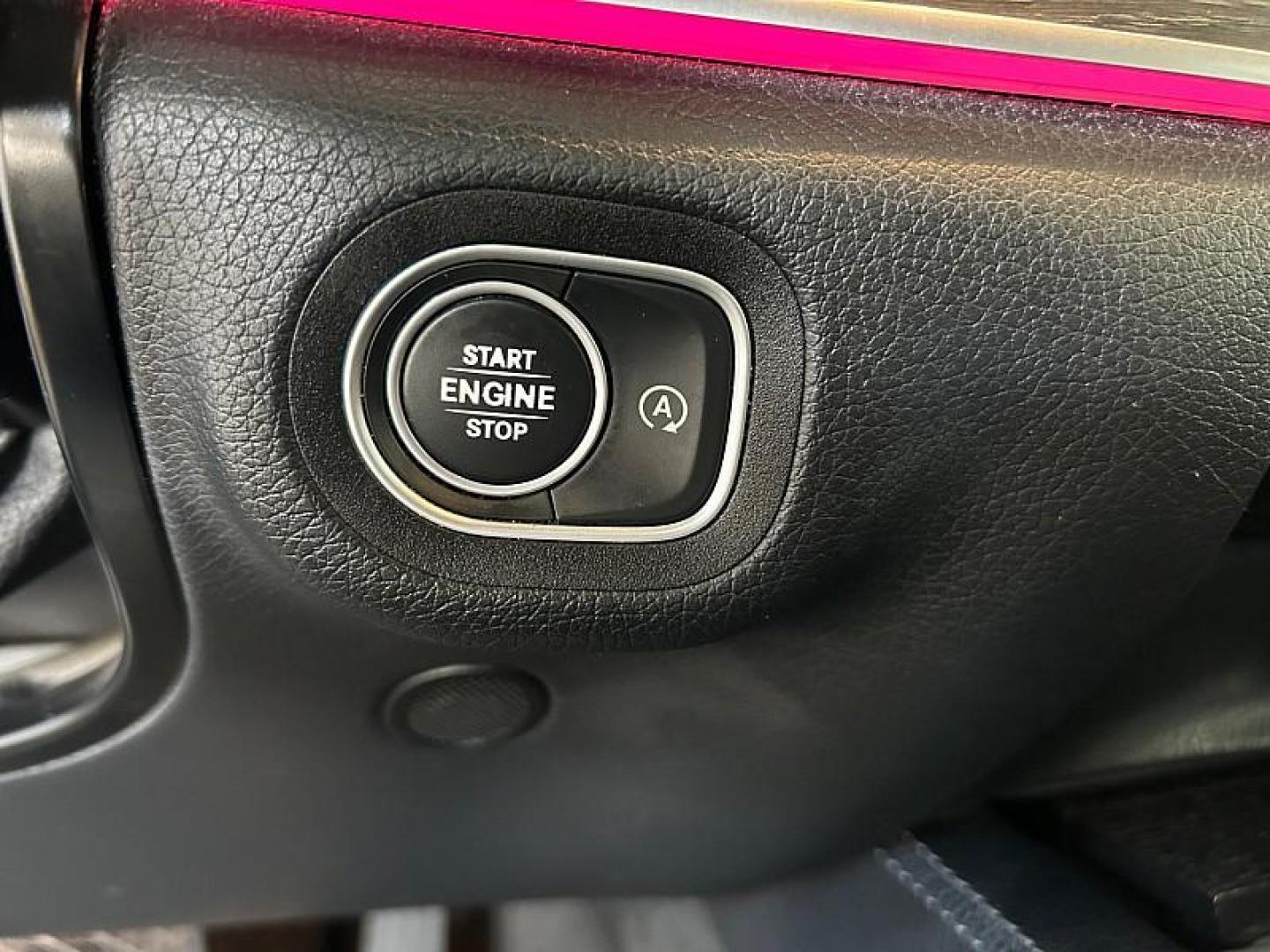 2020 BLACK Mercedes-Benz GLE-Class (4JGFB4JB8LA) with an 4-Cyl Turbo 2.0 Liter engine, Automatic 9-Spd 9G-Tronic transmission, located at 412 Auto Vista Drive, Palmdale, CA, 93551, (661) 945-0620, 34.592636, -118.136681 - Photo#23