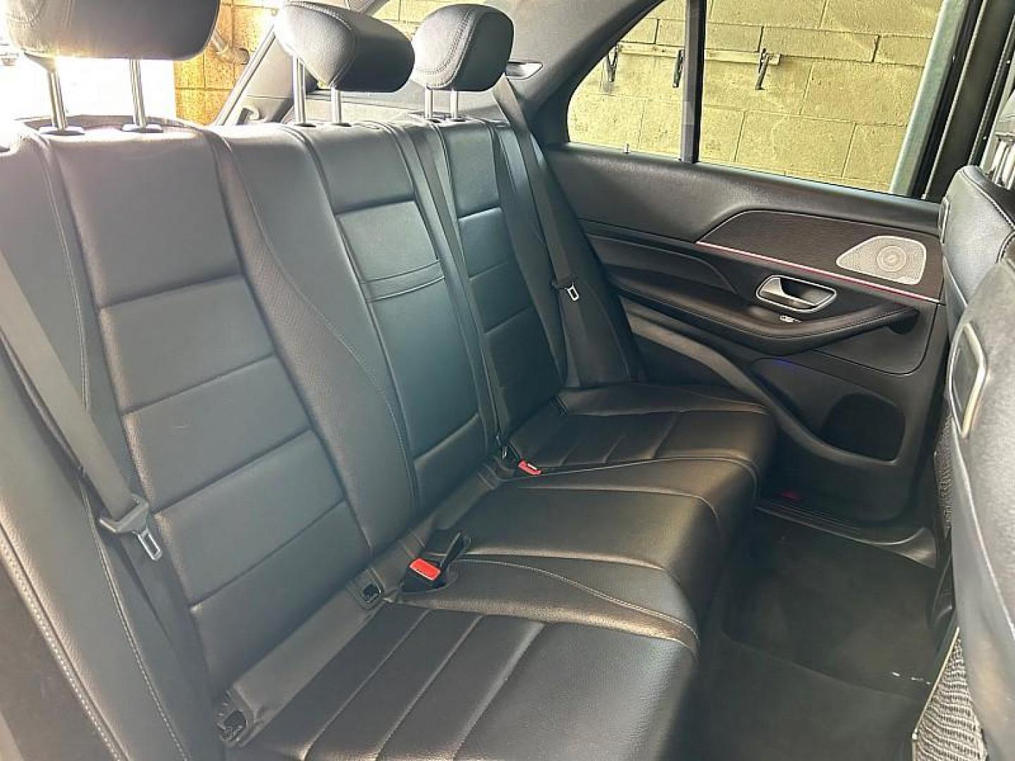 2020 BLACK Mercedes-Benz GLE-Class (4JGFB4JB8LA) with an 4-Cyl Turbo 2.0 Liter engine, Automatic 9-Spd 9G-Tronic transmission, located at 412 Auto Vista Drive, Palmdale, CA, 93551, (661) 945-0620, 34.592636, -118.136681 - Photo#31