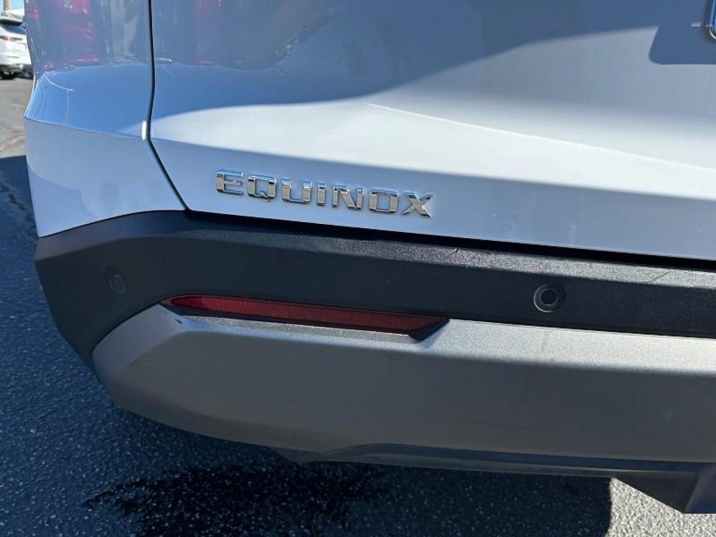 2025 WHITE Chevrolet Equinox (3GNAXHEG8SL) with an 4-Cyl Turbo 1.5 Liter engine, Automatic CVT transmission, located at 412 Auto Vista Drive, Palmdale, CA, 93551, (661) 945-0620, 34.592636, -118.136681 - Photo#14