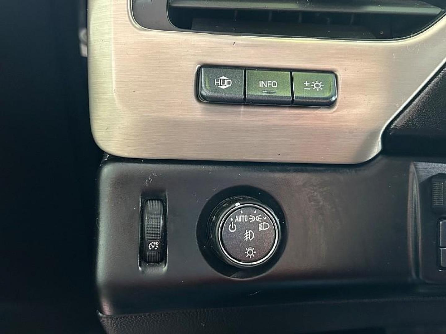 2018 BLACK GMC Yukon (1GKS1CKJ1JR) with an V8 EcoTec3 6.2 Liter engine, Automatic 10-Spd w/Overdrive transmission, located at 412 Auto Vista Drive, Palmdale, CA, 93551, (661) 945-0620, 34.592636, -118.136681 - Photo#20