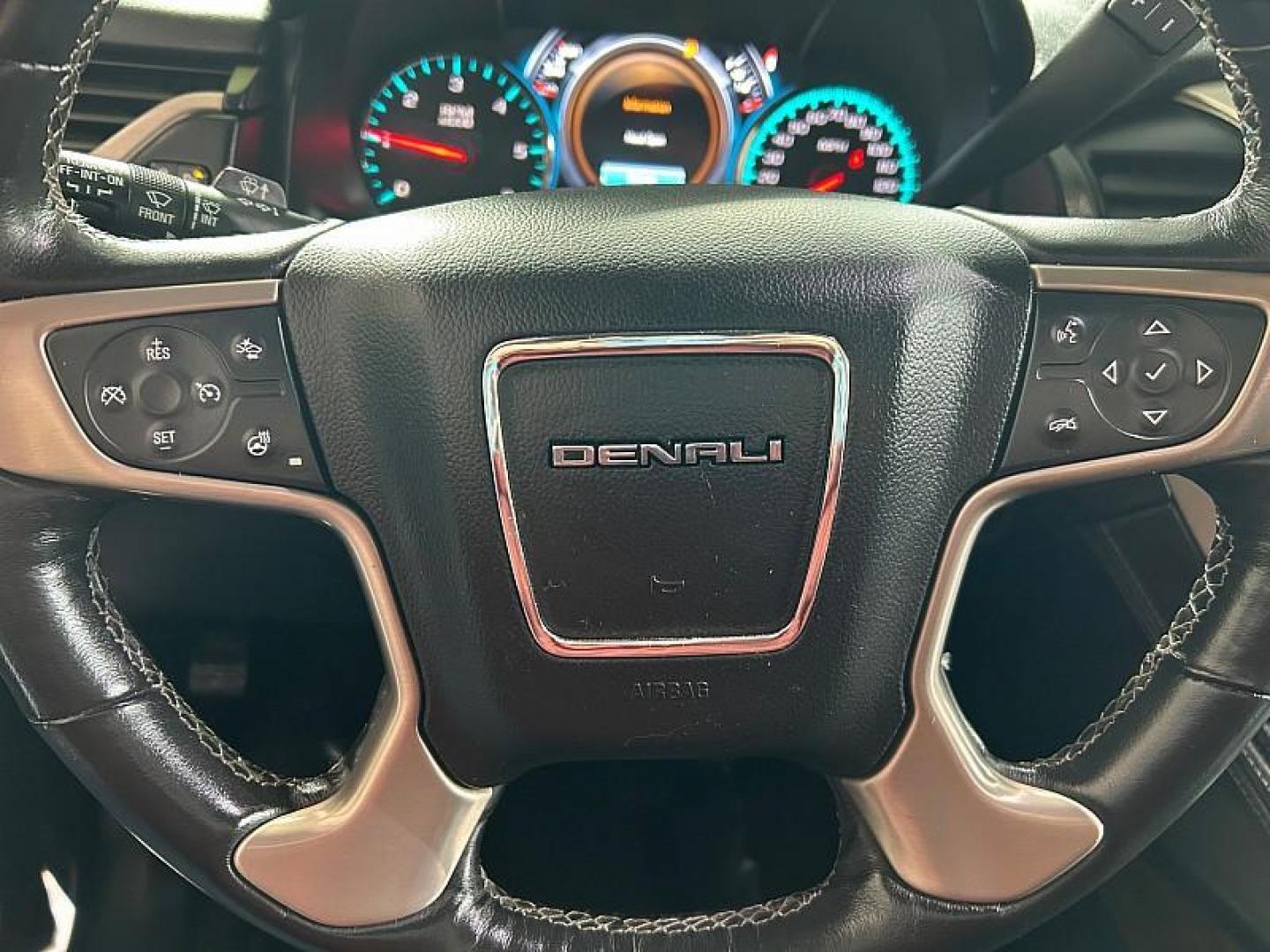 2018 BLACK GMC Yukon (1GKS1CKJ1JR) with an V8 EcoTec3 6.2 Liter engine, Automatic 10-Spd w/Overdrive transmission, located at 412 Auto Vista Drive, Palmdale, CA, 93551, (661) 945-0620, 34.592636, -118.136681 - Photo#22