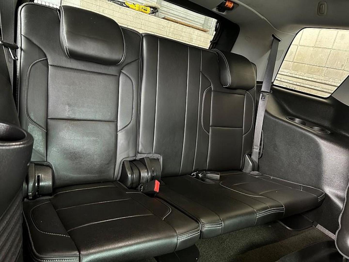 2018 BLACK GMC Yukon (1GKS1CKJ1JR) with an V8 EcoTec3 6.2 Liter engine, Automatic 10-Spd w/Overdrive transmission, located at 412 Auto Vista Drive, Palmdale, CA, 93551, (661) 945-0620, 34.592636, -118.136681 - Photo#26