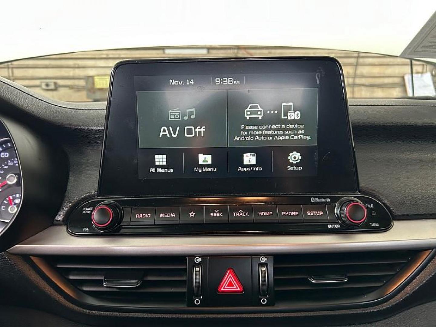 2021 WHITE Kia Forte (3KPF24AD1ME) with an 4-Cyl 2.0 Liter engine, Automatic IVT transmission, located at 412 Auto Vista Drive, Palmdale, CA, 93551, (661) 945-0620, 34.592636, -118.136681 - Photo#12