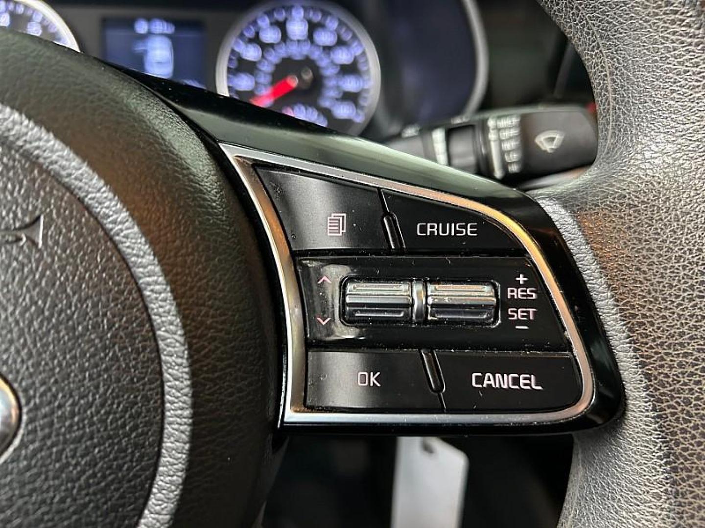 2021 WHITE Kia Forte (3KPF24AD1ME) with an 4-Cyl 2.0 Liter engine, Automatic IVT transmission, located at 412 Auto Vista Drive, Palmdale, CA, 93551, (661) 945-0620, 34.592636, -118.136681 - Photo#19