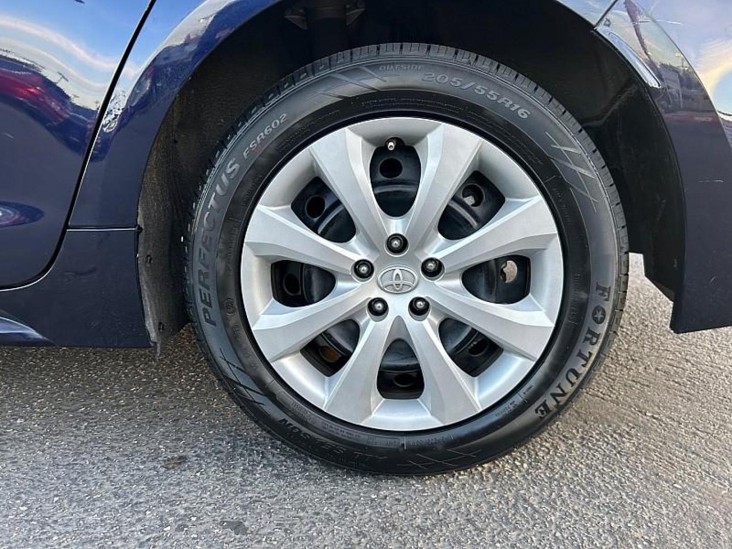 2022 BLUE Toyota Corolla (5YFEPMAE9NP) with an 4-Cyl 1.8 Liter engine, Automatic CVTi-S transmission, located at 412 Auto Vista Drive, Palmdale, CA, 93551, (661) 945-0620, 34.592636, -118.136681 - Photo#13