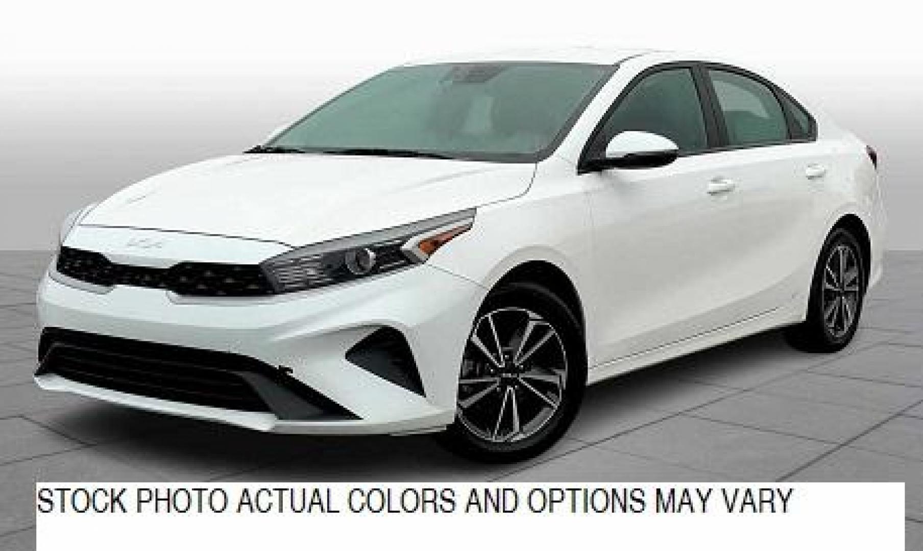 2023 WHITE Kia Forte (3KPF24AD7PE) with an 4-Cyl 2.0 Liter engine, Automatic IVT transmission, located at 412 Auto Vista Drive, Palmdale, CA, 93551, (661) 945-0620, 34.592636, -118.136681 - Photo#0