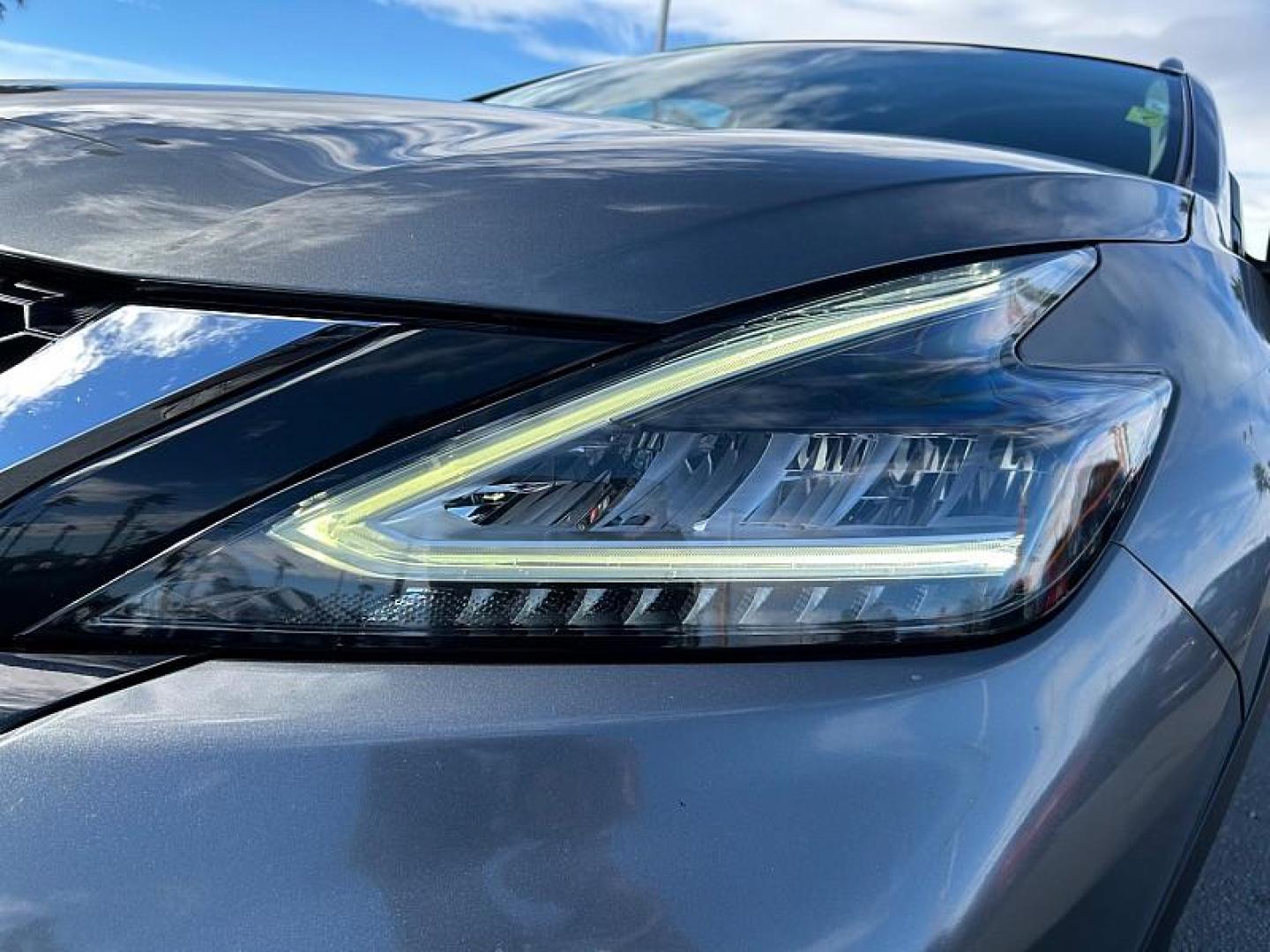 2021 GRAY Nissan Murano (5N1AZ2BJ9MC) with an V6 3.5 Liter engine, Automatic Xtronic CVT transmission, located at 412 Auto Vista Drive, Palmdale, CA, 93551, (661) 945-0620, 34.592636, -118.136681 - Photo#9