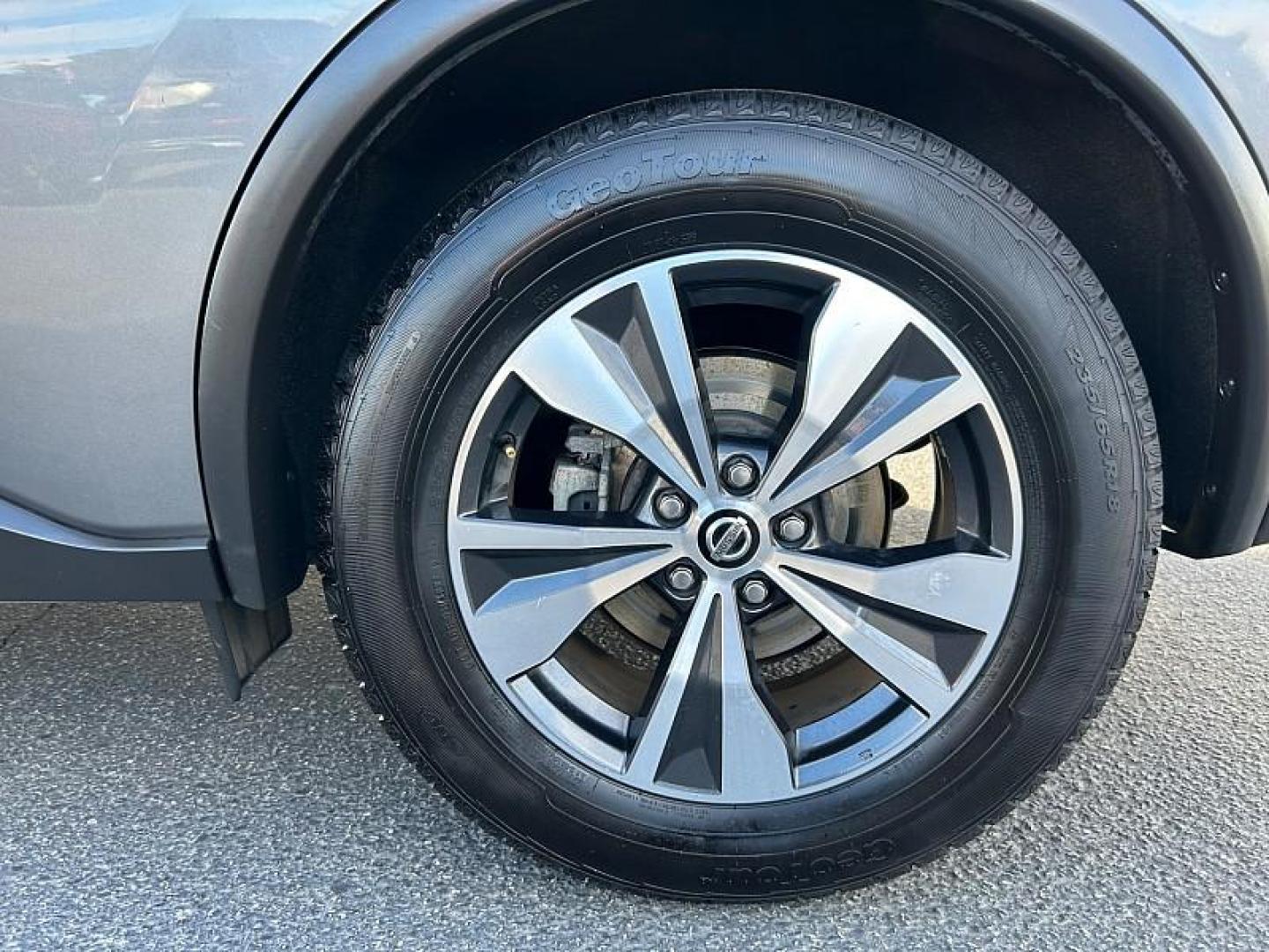 2021 GRAY Nissan Murano (5N1AZ2BJ9MC) with an V6 3.5 Liter engine, Automatic Xtronic CVT transmission, located at 412 Auto Vista Drive, Palmdale, CA, 93551, (661) 945-0620, 34.592636, -118.136681 - Photo#11