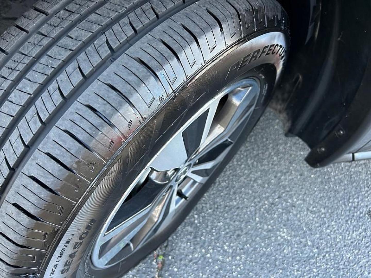 2021 GRAY Nissan Murano (5N1AZ2BJ9MC) with an V6 3.5 Liter engine, Automatic Xtronic CVT transmission, located at 412 Auto Vista Drive, Palmdale, CA, 93551, (661) 945-0620, 34.592636, -118.136681 - Photo#12