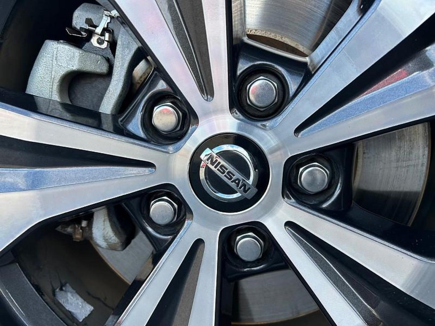 2021 GRAY Nissan Murano (5N1AZ2BJ9MC) with an V6 3.5 Liter engine, Automatic Xtronic CVT transmission, located at 412 Auto Vista Drive, Palmdale, CA, 93551, (661) 945-0620, 34.592636, -118.136681 - Photo#13