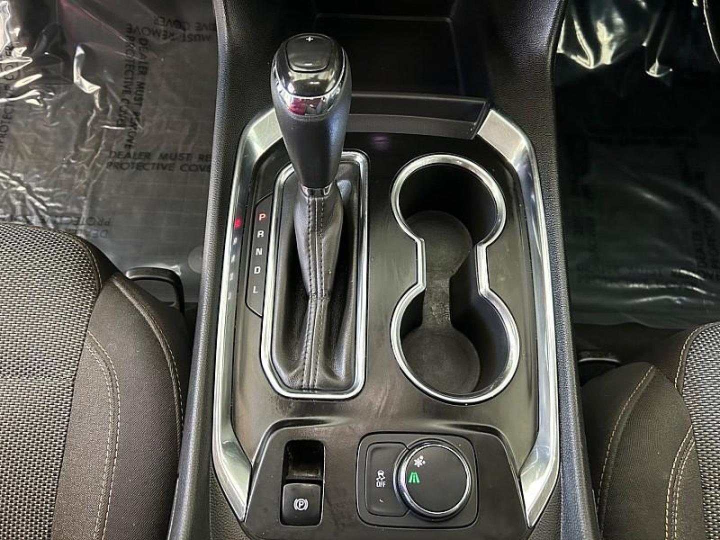 2018 SILVER Chevrolet Traverse (1GNERFKW4JJ) with an V6 3.6 Liter engine, Automatic 9-Spd transmission, located at 412 Auto Vista Drive, Palmdale, CA, 93551, (661) 945-0620, 34.592636, -118.136681 - Photo#25