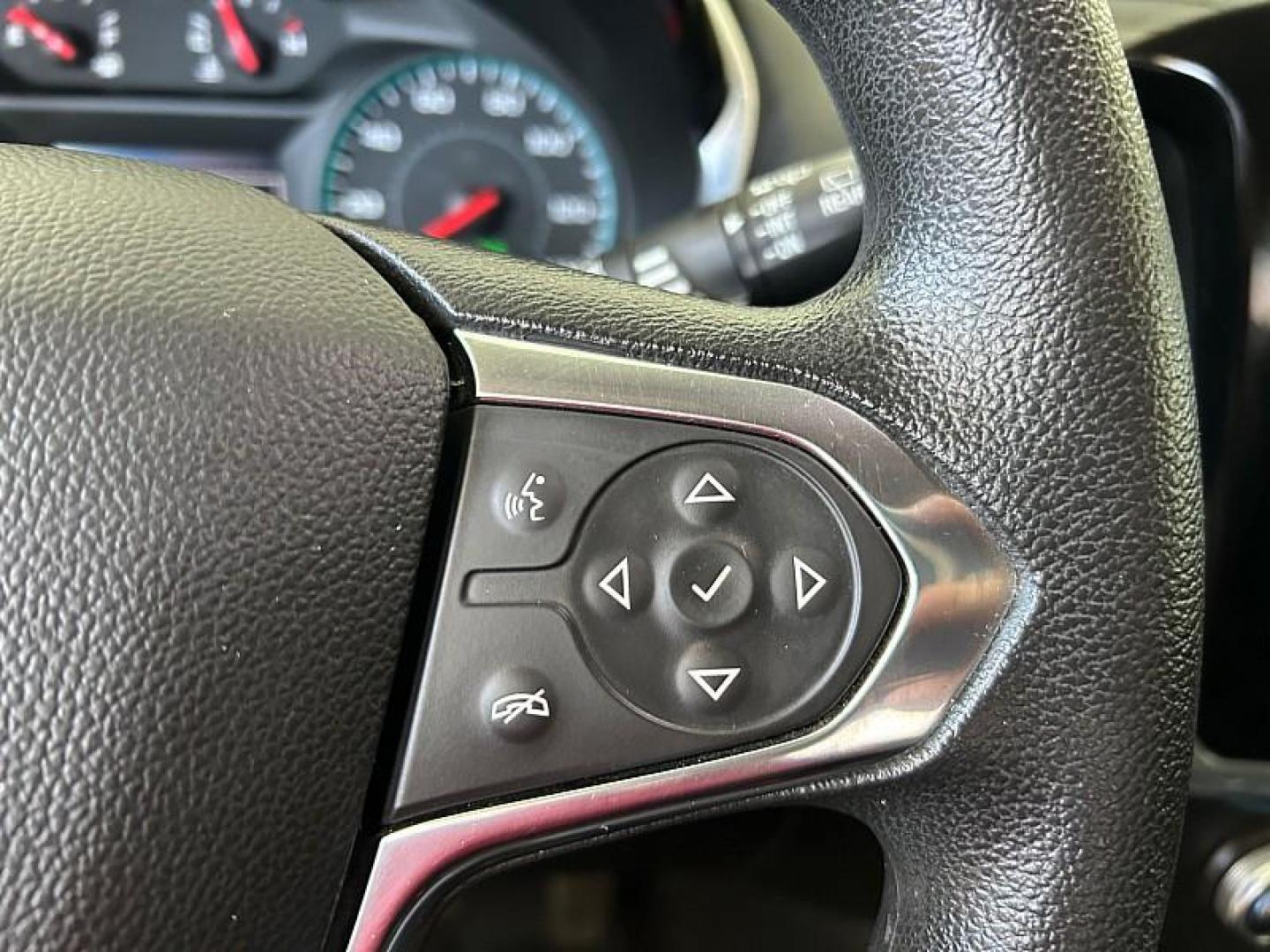 2018 SILVER Chevrolet Traverse (1GNERFKW4JJ) with an V6 3.6 Liter engine, Automatic 9-Spd transmission, located at 412 Auto Vista Drive, Palmdale, CA, 93551, (661) 945-0620, 34.592636, -118.136681 - Photo#20