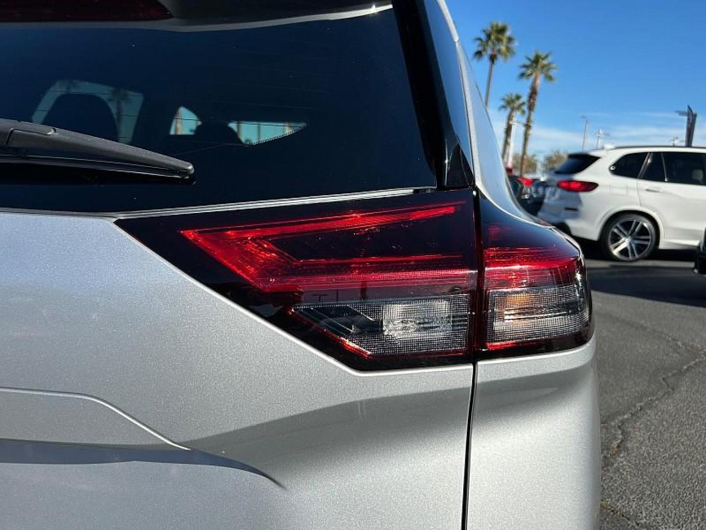 2021 SILVER Nissan Rogue (5N1AT3BBXMC) with an 4-Cyl 2.5 Liter engine, Automatic CVT w/Xtronic transmission, located at 412 Auto Vista Drive, Palmdale, CA, 93551, (661) 945-0620, 34.592636, -118.136681 - Photo#14