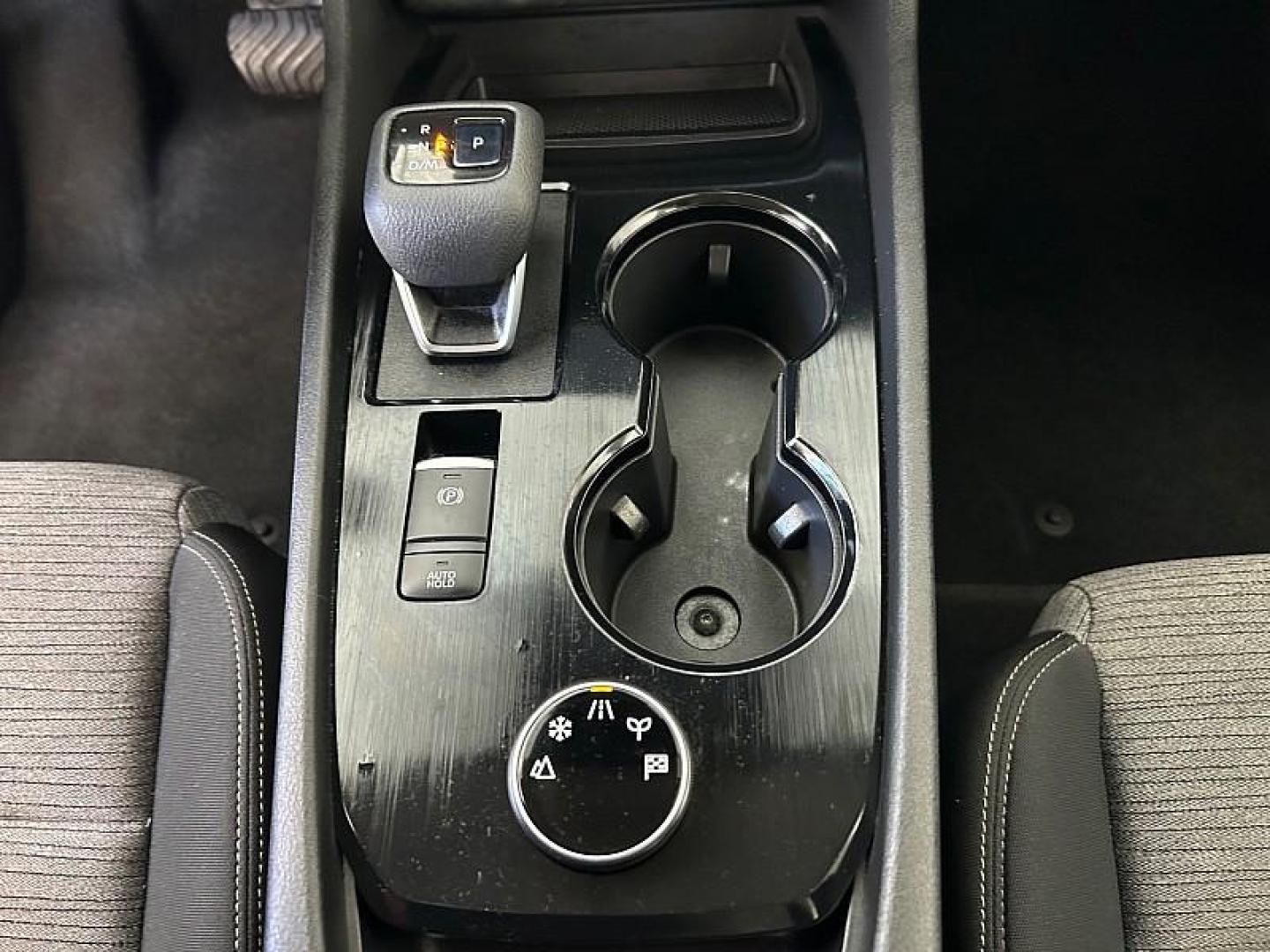 2021 SILVER Nissan Rogue (5N1AT3BBXMC) with an 4-Cyl 2.5 Liter engine, Automatic CVT w/Xtronic transmission, located at 412 Auto Vista Drive, Palmdale, CA, 93551, (661) 945-0620, 34.592636, -118.136681 - Photo#22