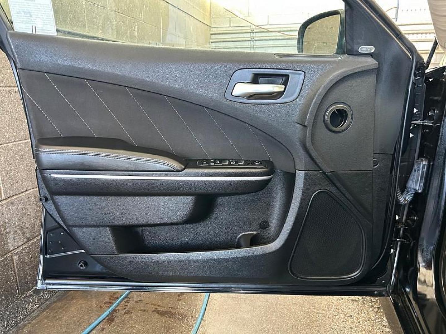 2022 BLACK Dodge Charger (2C3CDXHG8NH) with an V6 3.6 Liter engine, Automatic 8-Spd w/AutoStick transmission, located at 412 Auto Vista Drive, Palmdale, CA, 93551, (661) 945-0620, 34.592636, -118.136681 - Photo#14