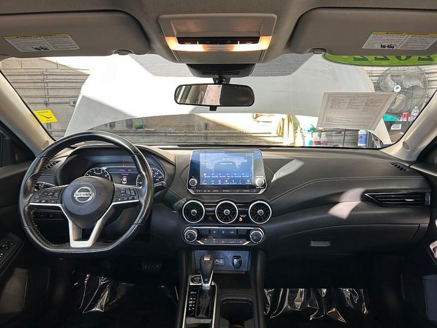 2022 SILVER Nissan Sentra (3N1AB8CVXNY) with an 4-Cyl 2.0 Liter engine, Automatic CVT w/Xtronic transmission, located at 412 Auto Vista Drive, Palmdale, CA, 93551, (661) 945-0620, 34.592636, -118.136681 - Photo#23