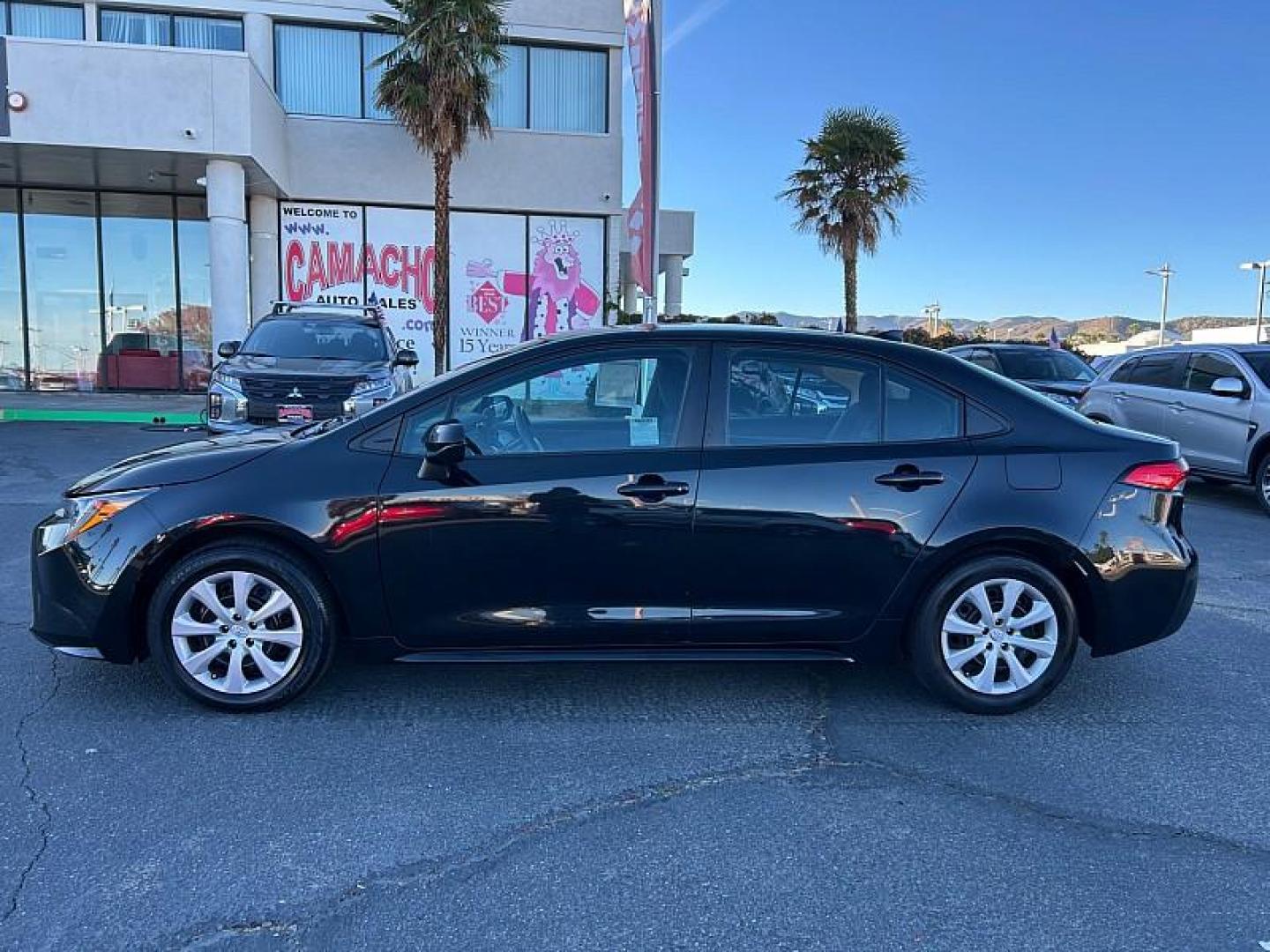 2022 BLACK Toyota Corolla (5YFEPMAE9NP) with an 4-Cyl 1.8 Liter engine, Automatic CVTi-S transmission, located at 412 Auto Vista Drive, Palmdale, CA, 93551, (661) 945-0620, 34.592636, -118.136681 - Photo#6