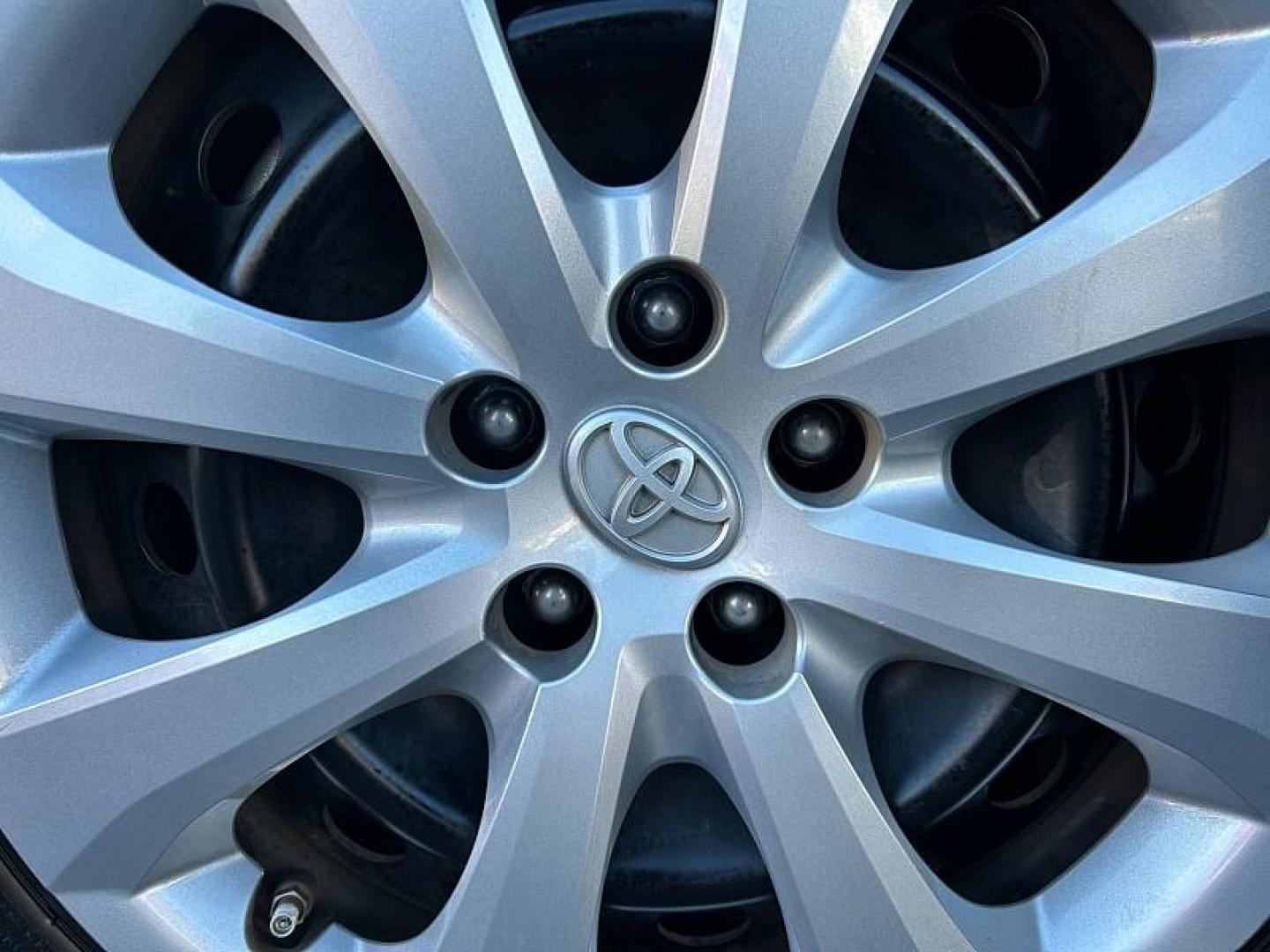 2022 BLACK Toyota Corolla (5YFEPMAE9NP) with an 4-Cyl 1.8 Liter engine, Automatic CVTi-S transmission, located at 412 Auto Vista Drive, Palmdale, CA, 93551, (661) 945-0620, 34.592636, -118.136681 - Photo#12