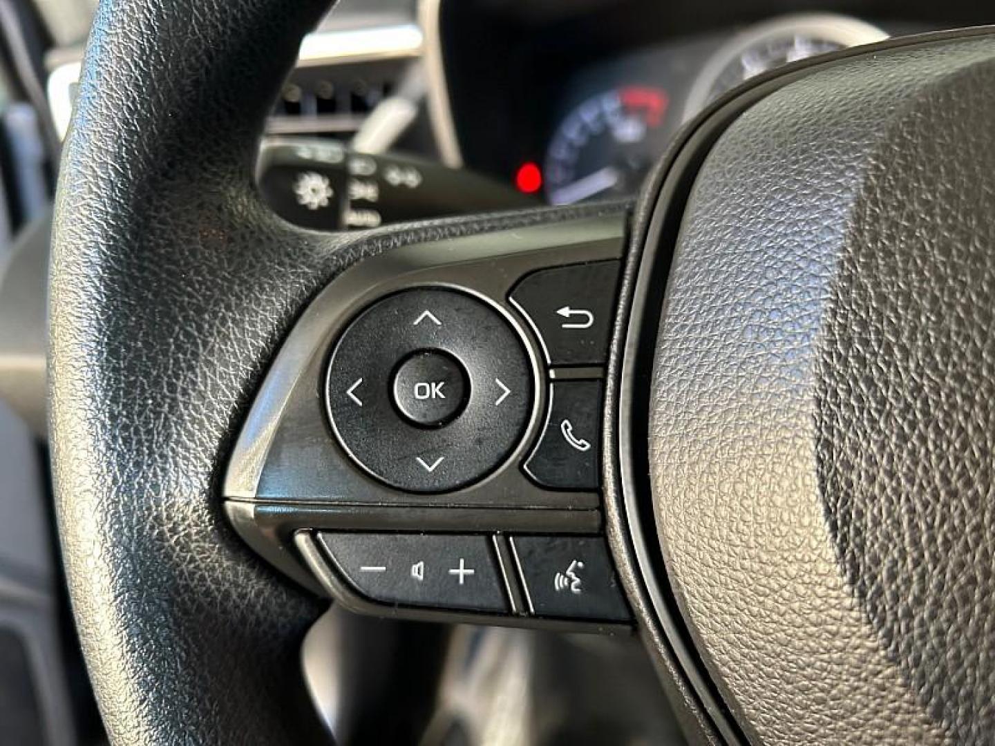 2022 BLACK Toyota Corolla (5YFEPMAE9NP) with an 4-Cyl 1.8 Liter engine, Automatic CVTi-S transmission, located at 412 Auto Vista Drive, Palmdale, CA, 93551, (661) 945-0620, 34.592636, -118.136681 - Photo#25